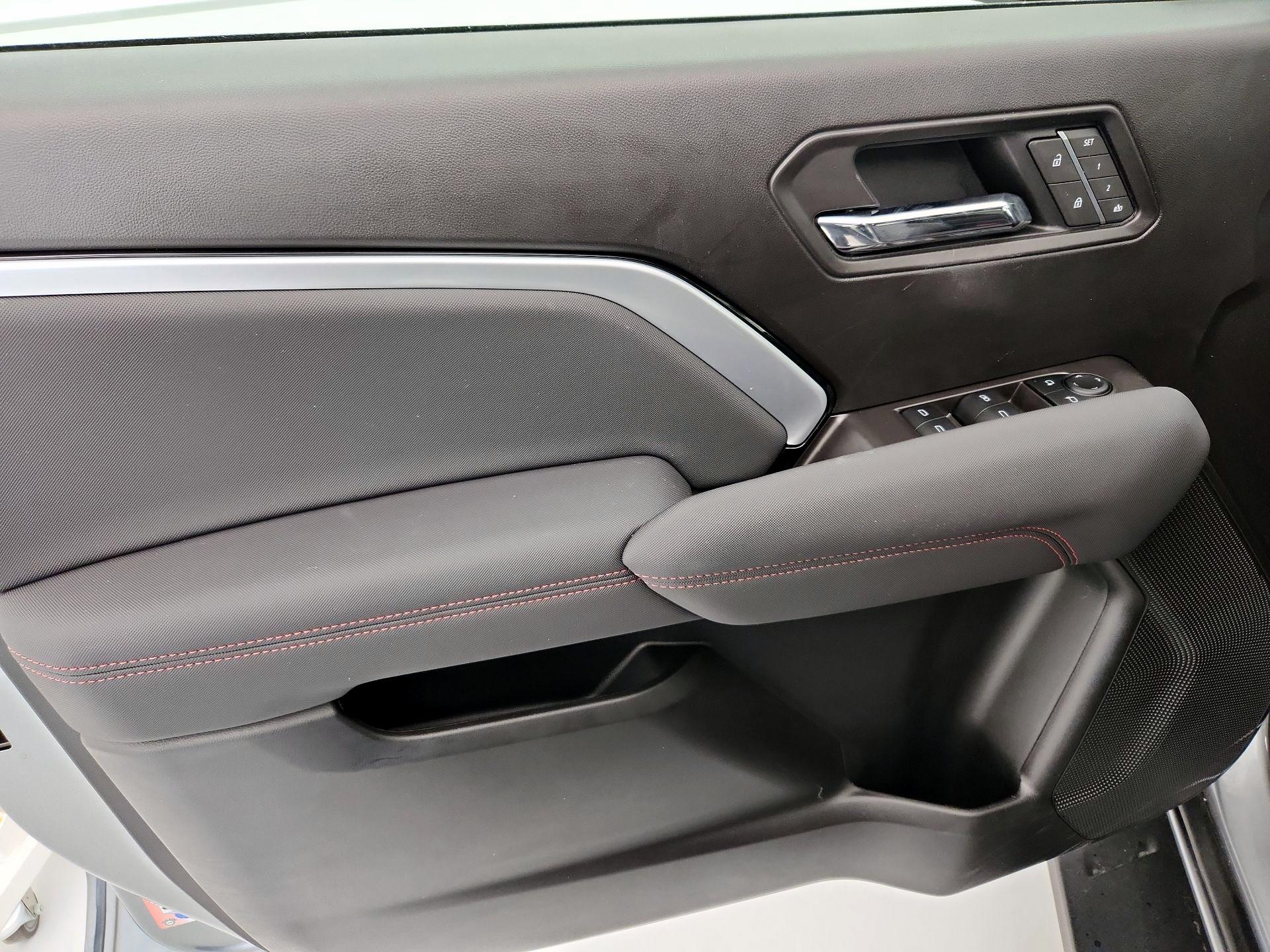 Thumbnail: 2025 Chevrolet Colorado - 12