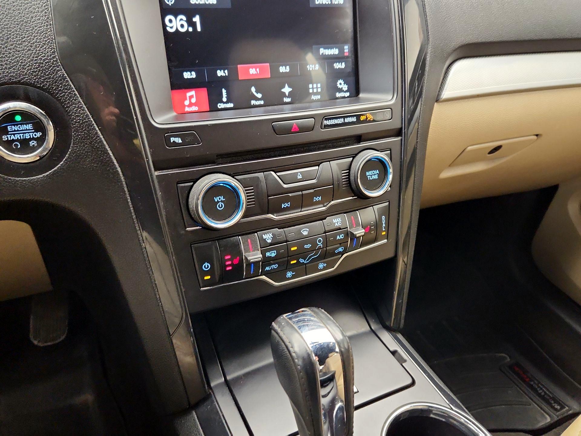 Thumbnail: 2017 Ford Explorer - 17