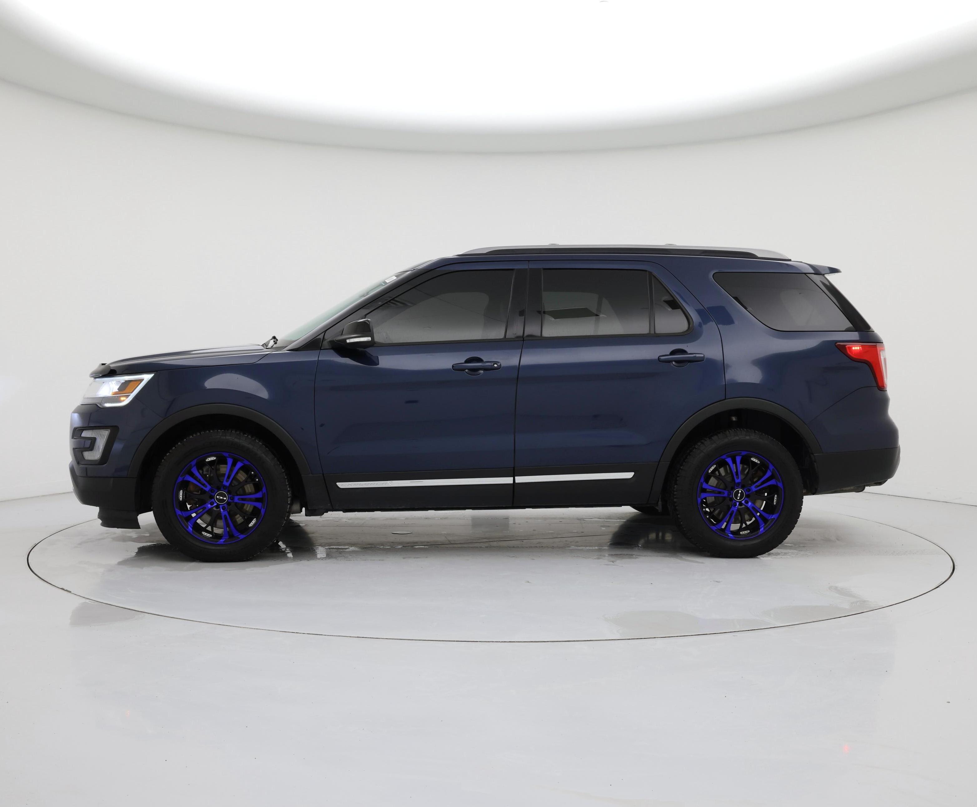 Thumbnail: 2017 Ford Explorer - 3