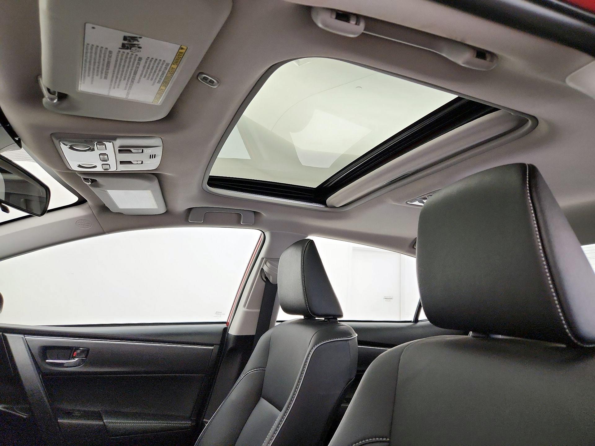 Thumbnail: 2018 Toyota Corolla - 19