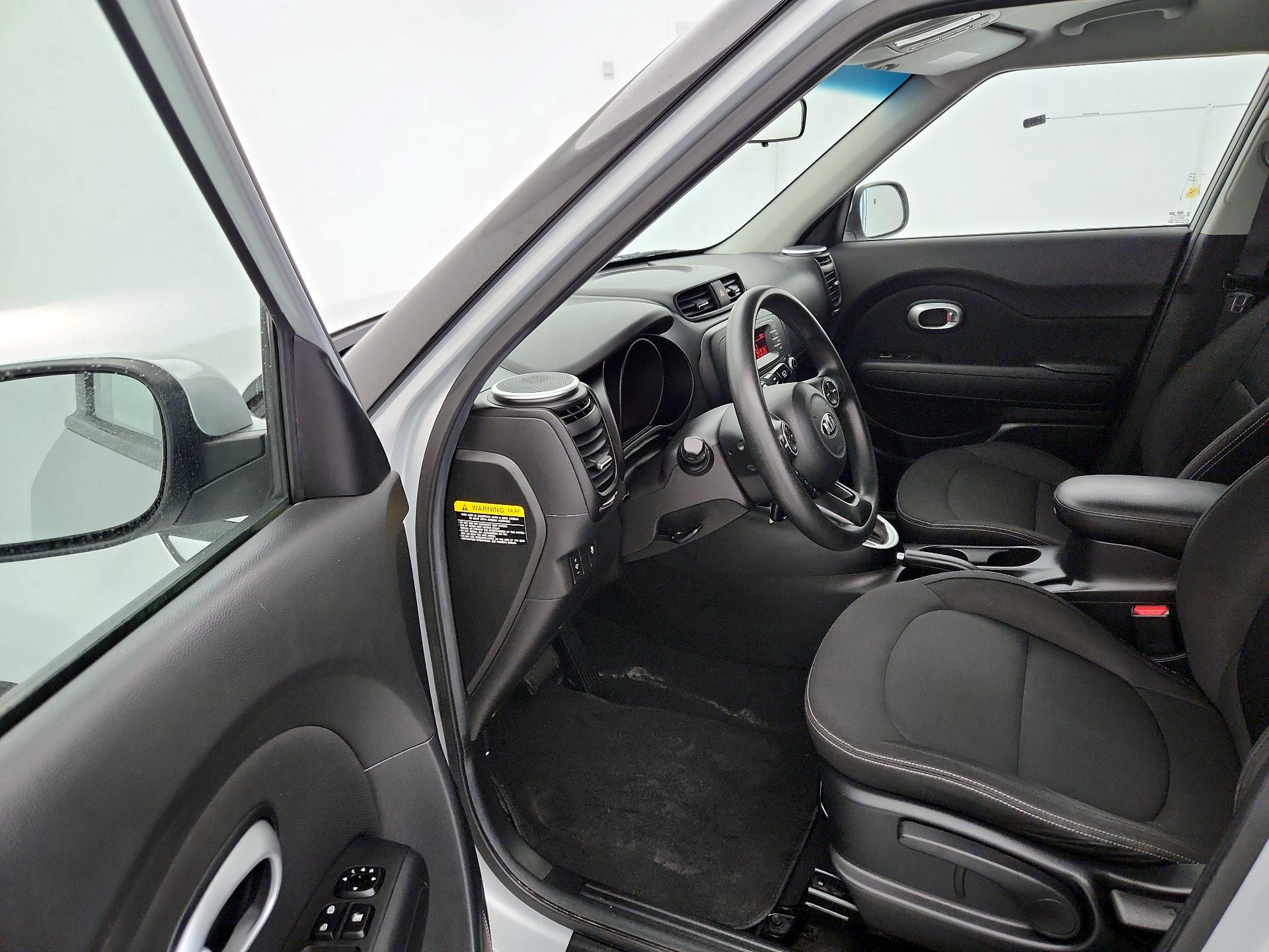 Thumbnail: 2016 Kia Soul - 11