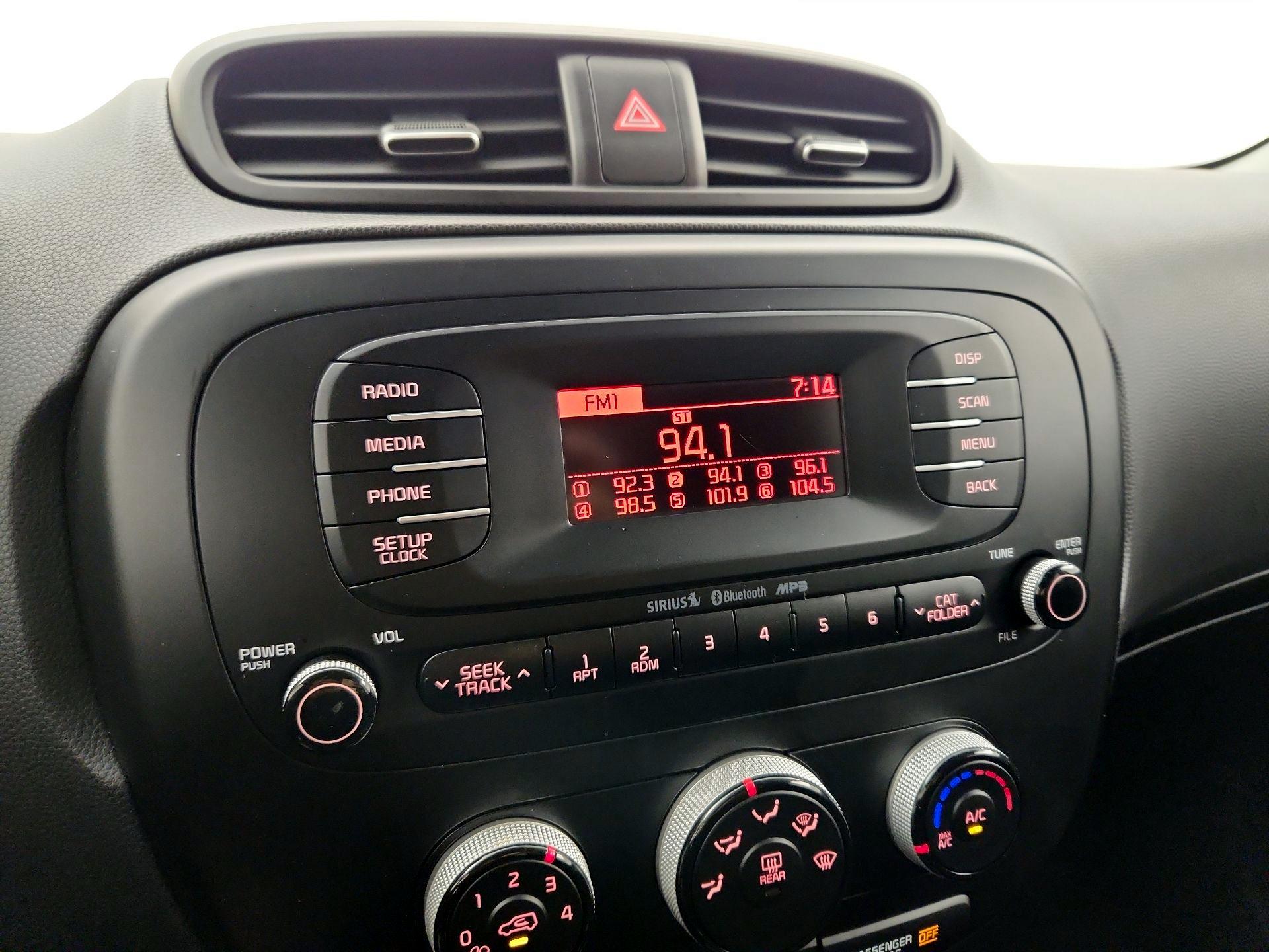 Thumbnail: 2016 Kia Soul - 14