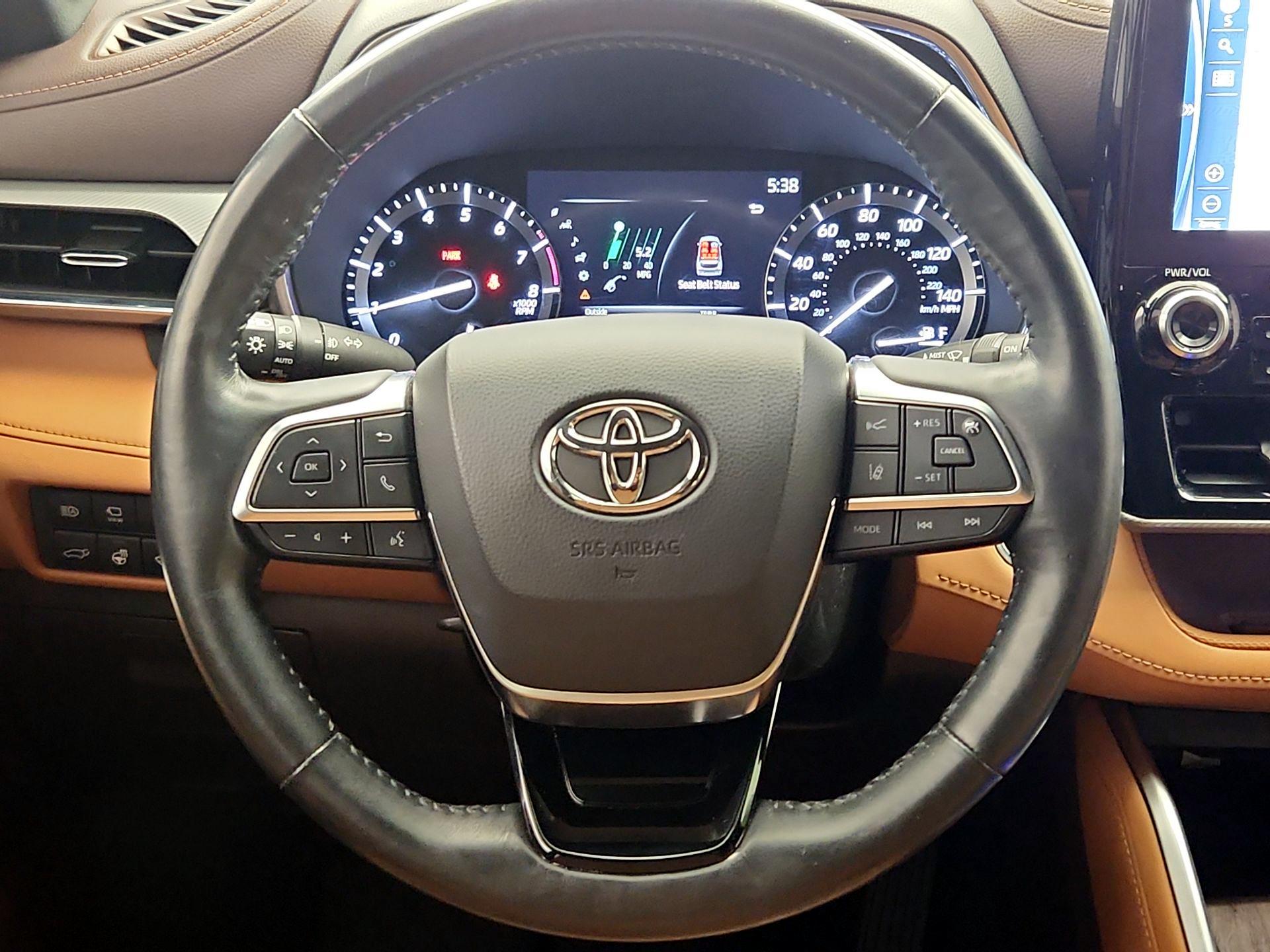 Thumbnail: 2020 Toyota Highlander - 10