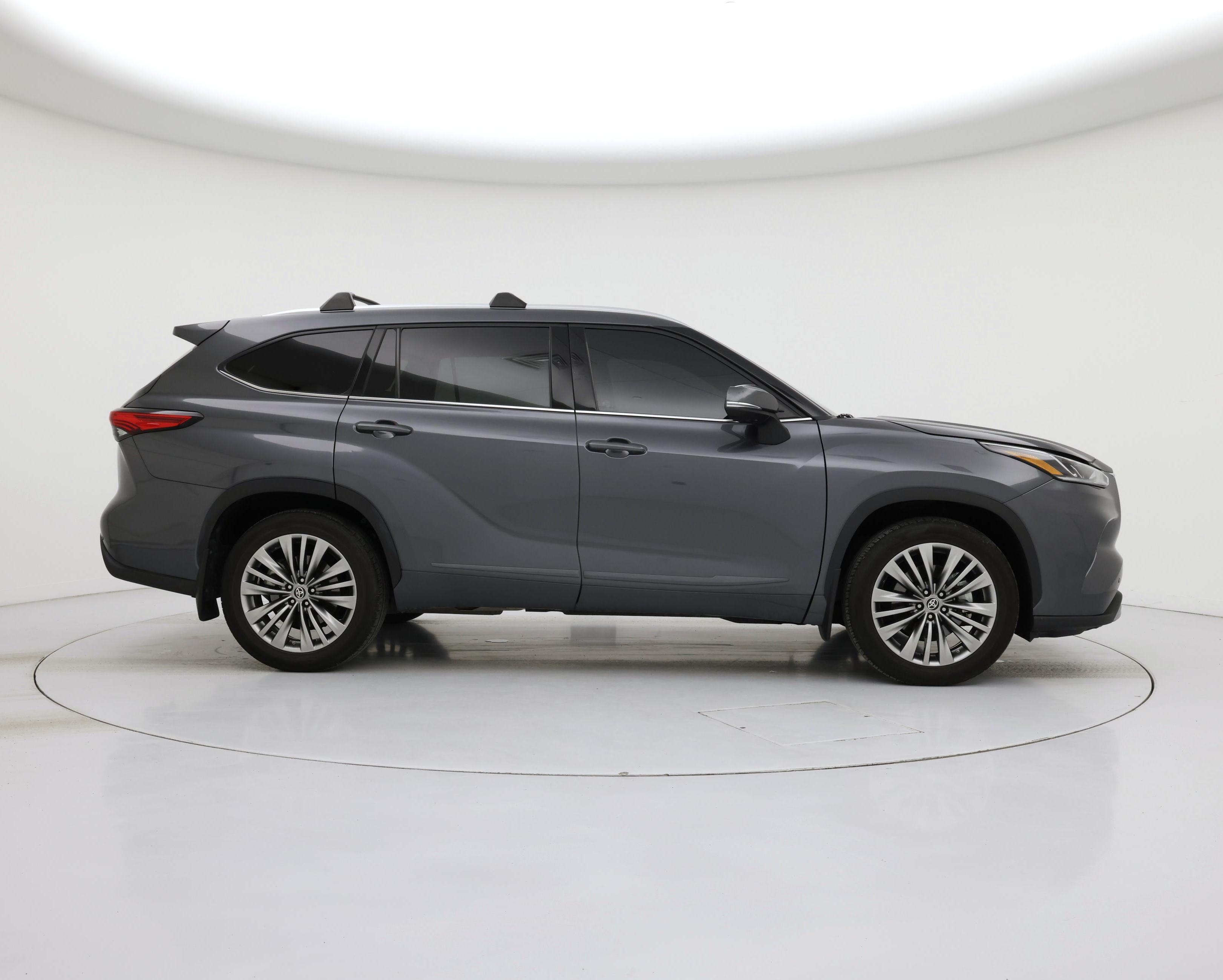 Thumbnail: 2020 Toyota Highlander - 7