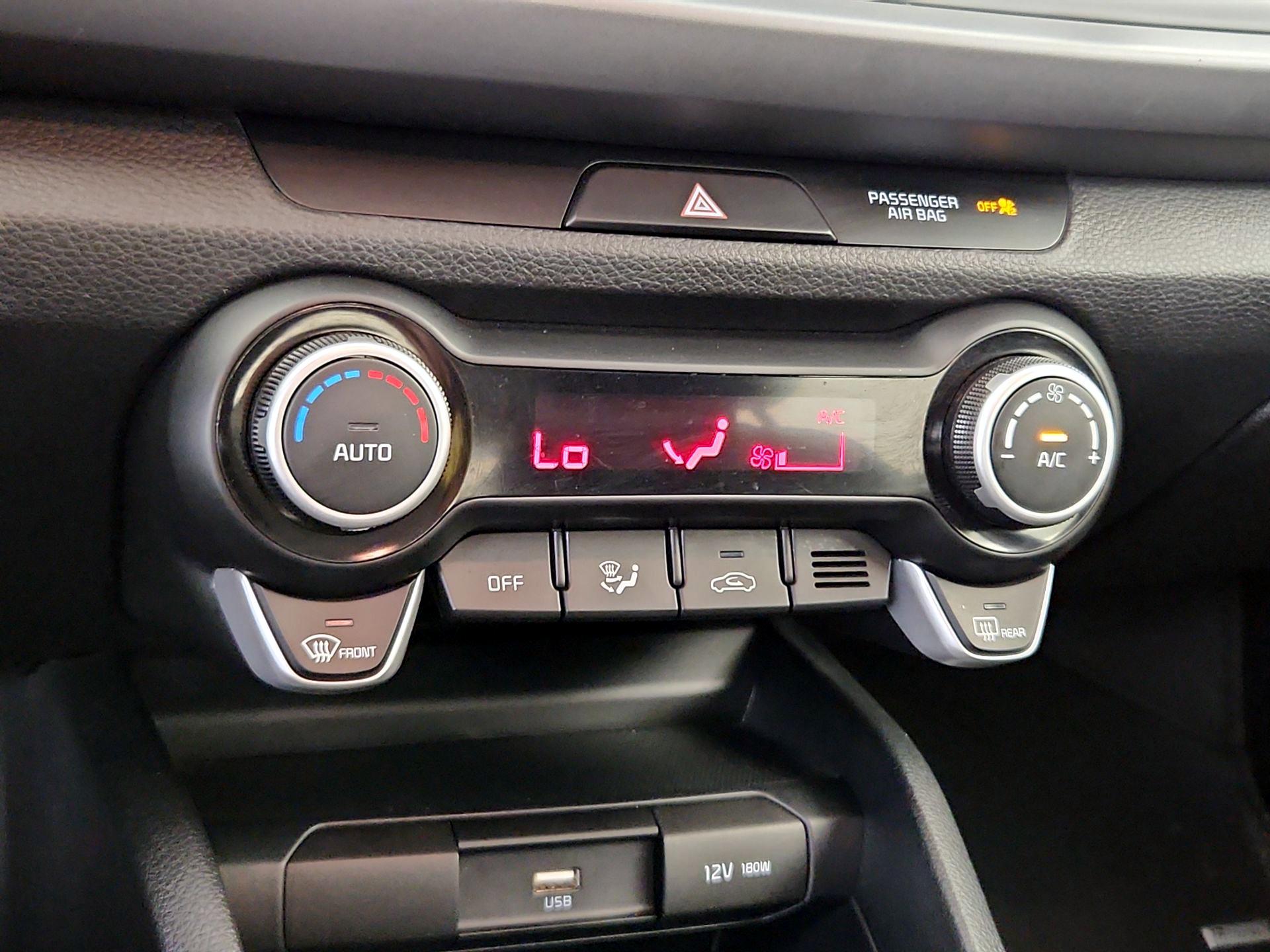 Thumbnail: 2023 Kia Rio - 16