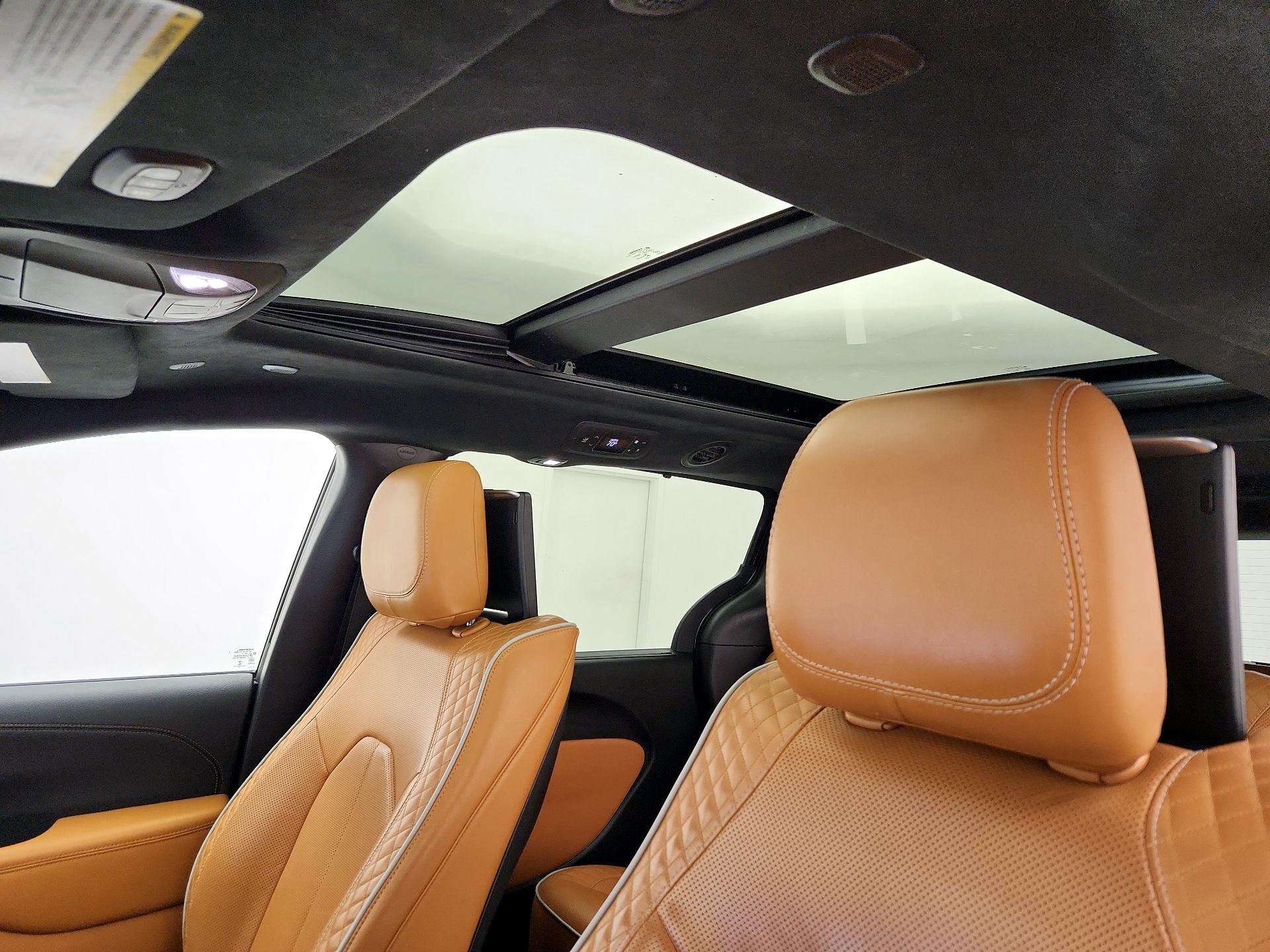 Thumbnail: 2021 Chrysler Pacifica - 20