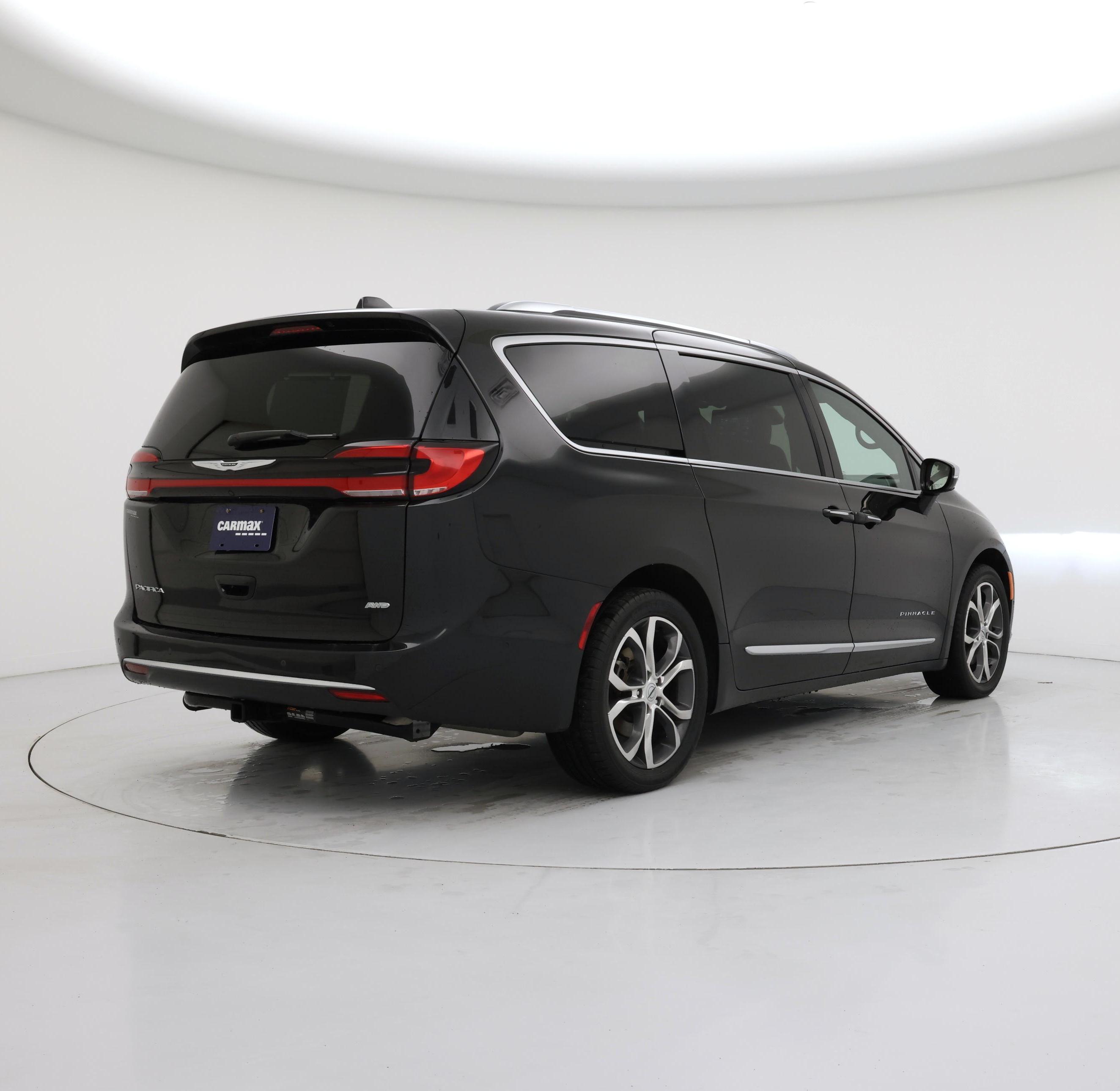 Thumbnail: 2021 Chrysler Pacifica - 8
