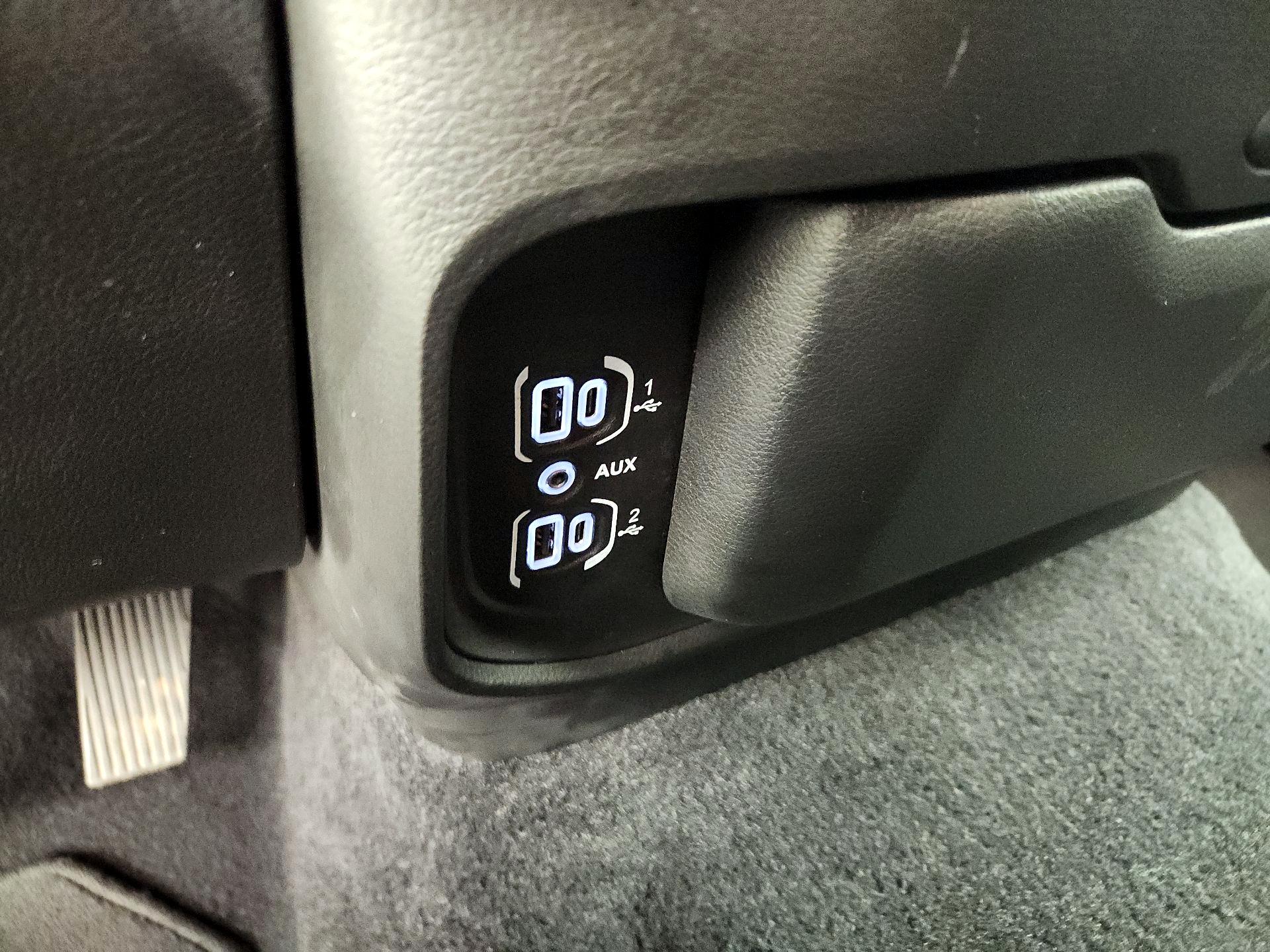 Thumbnail: 2025 RAM 1500 - 18