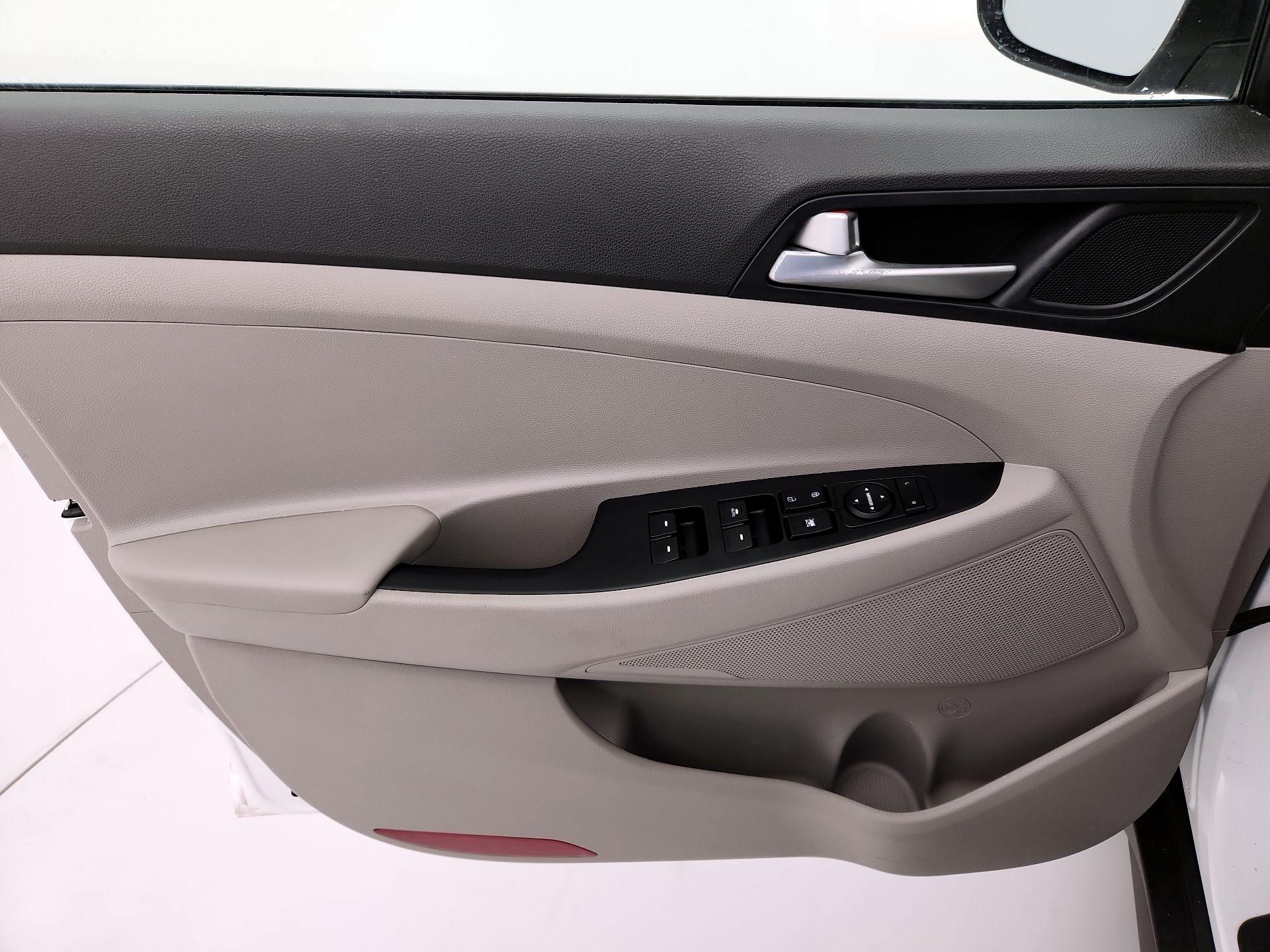 Thumbnail: 2020 Hyundai Tucson - 12