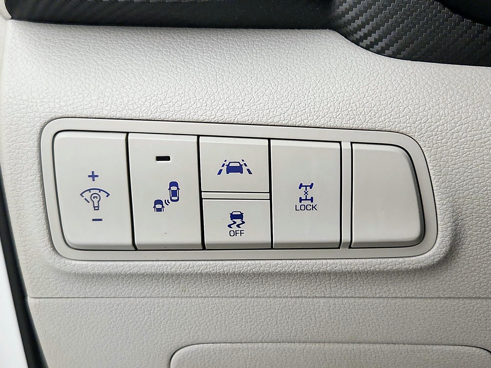 Thumbnail: 2020 Hyundai Tucson - 13