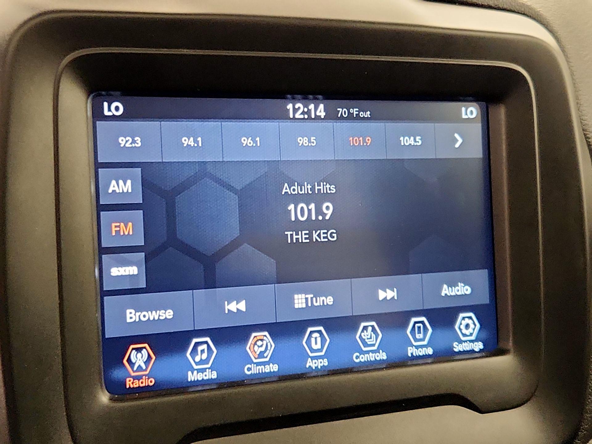 Thumbnail: 2021 Jeep Renegade - 15