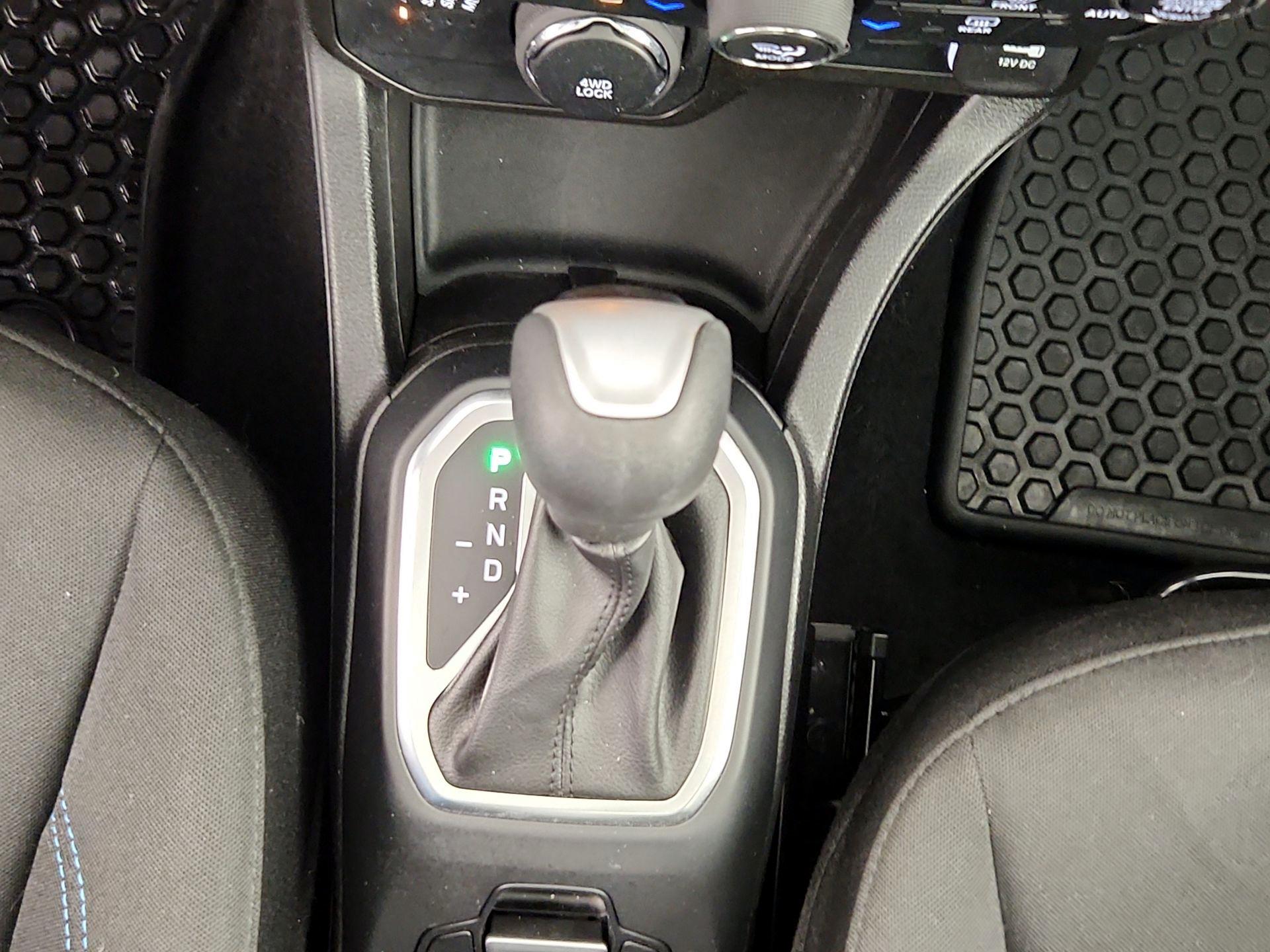 Thumbnail: 2021 Jeep Renegade - 17