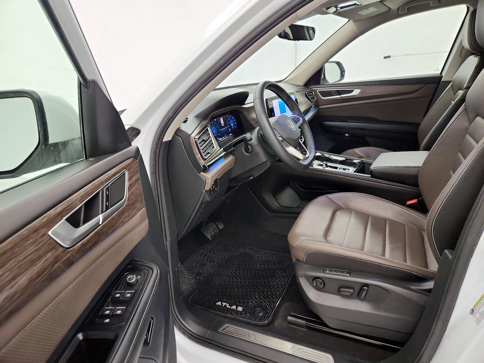 Thumbnail: 2024 Volkswagen Atlas - 11