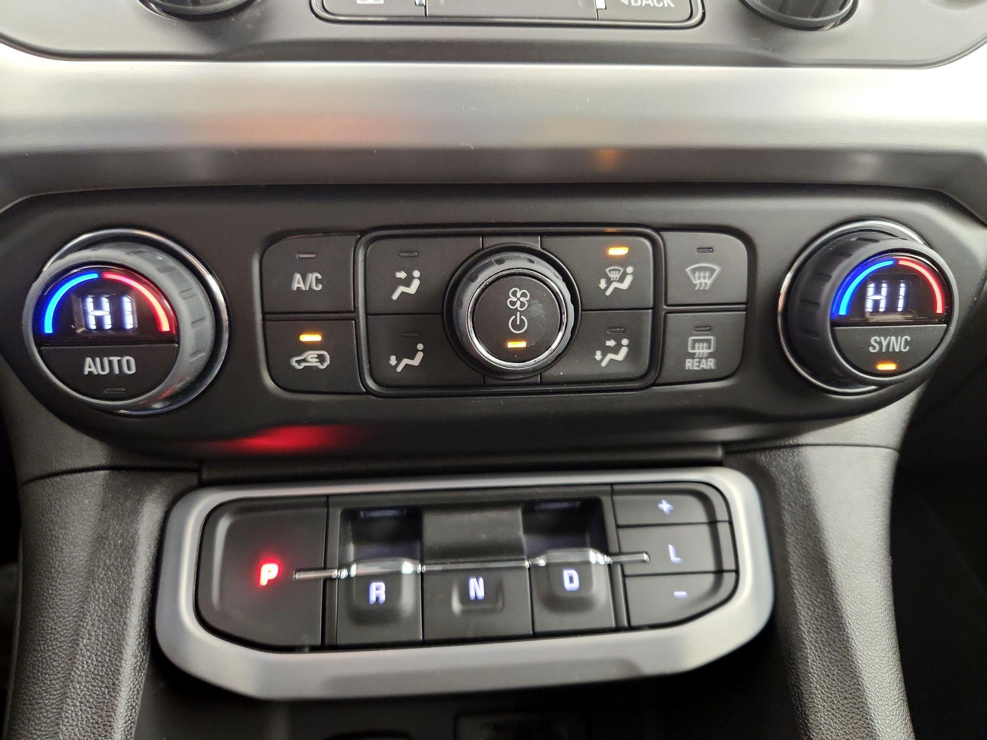 Thumbnail: 2022 GMC Acadia - 17