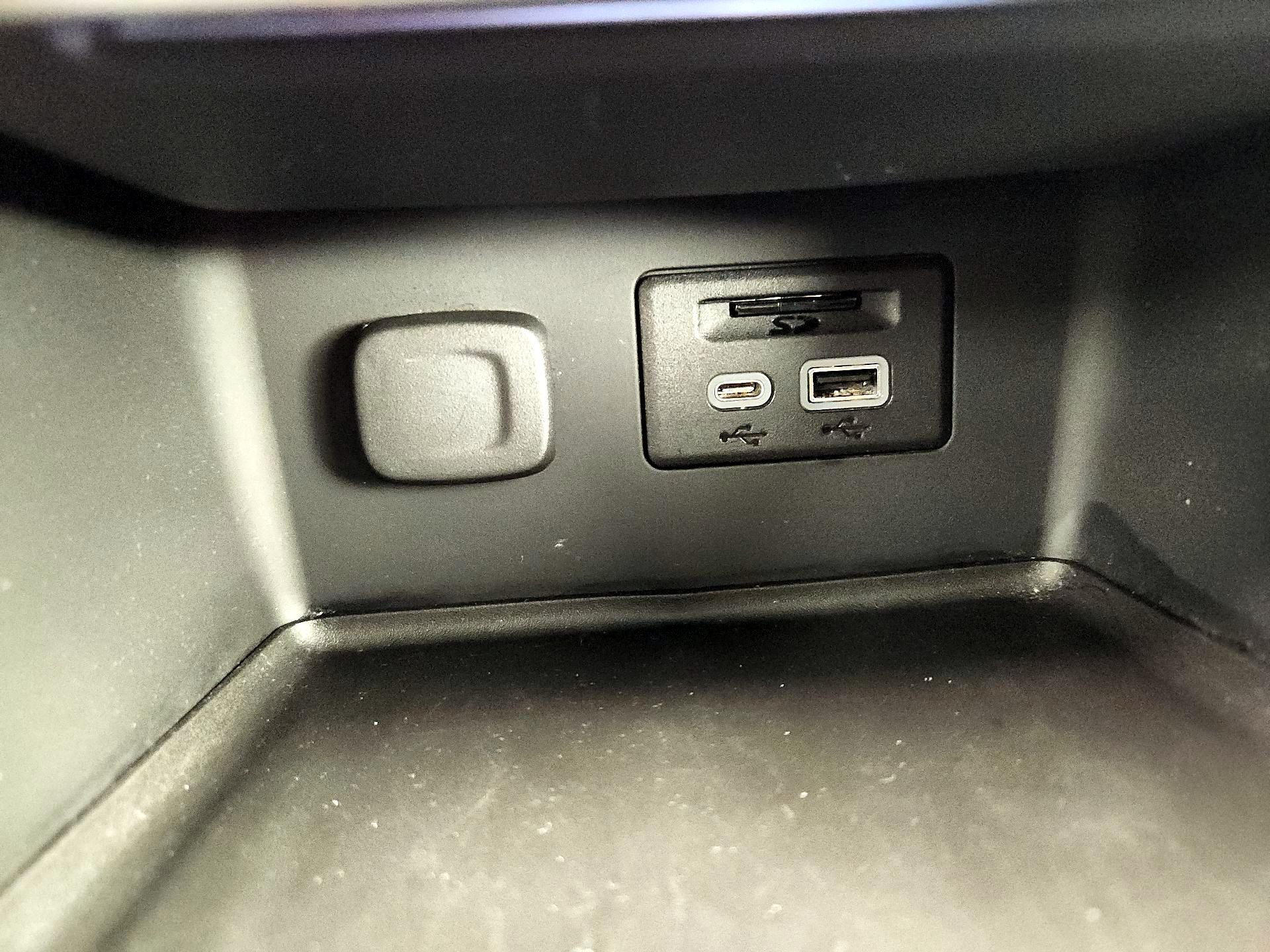 Thumbnail: 2022 GMC Acadia - 19