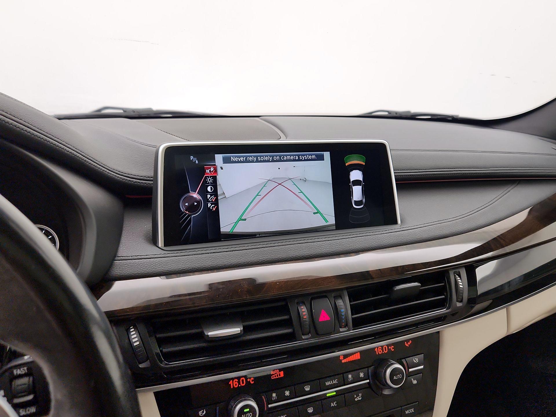 Thumbnail: 2015 BMW X6 - 15