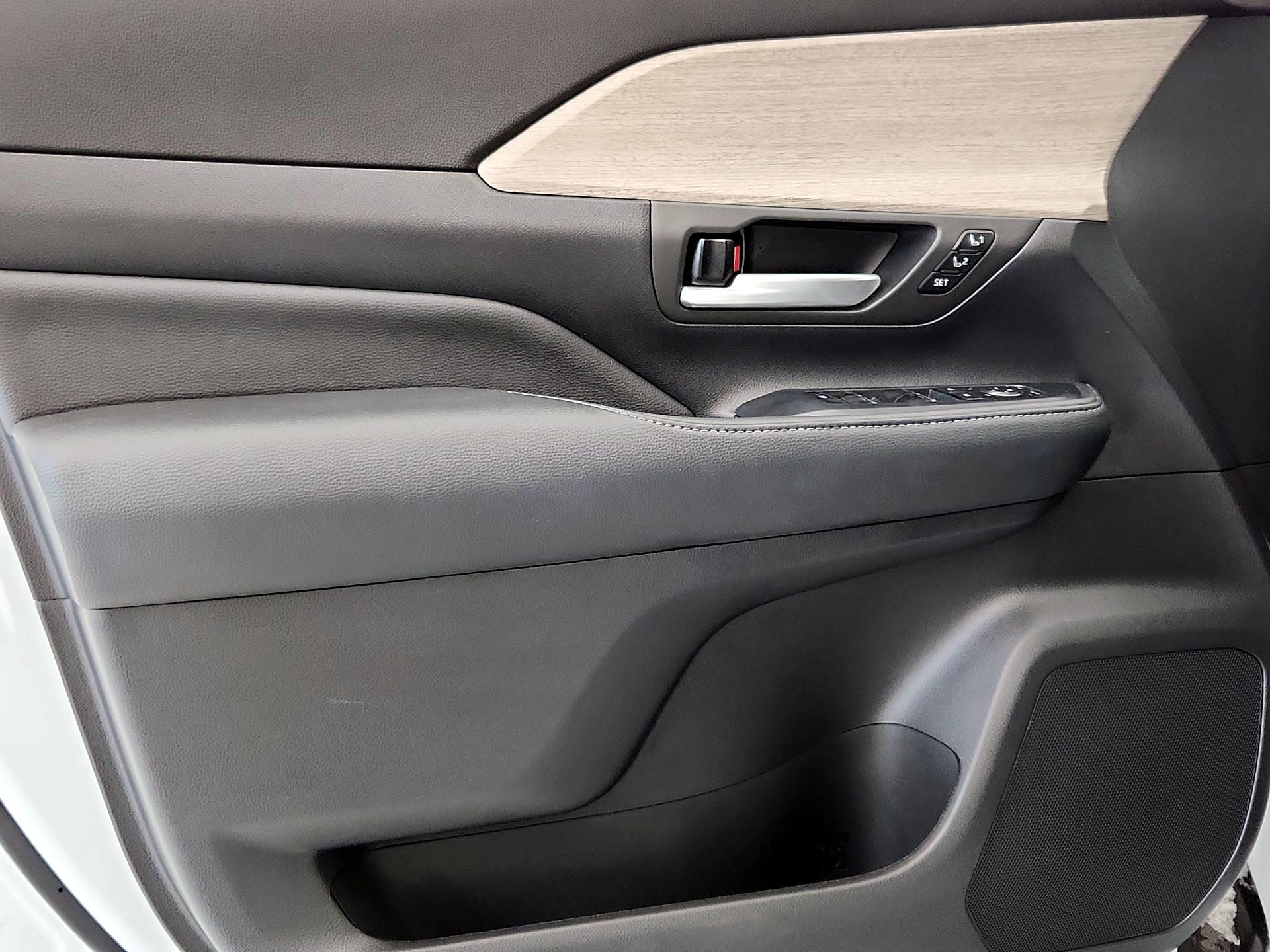 Thumbnail: 2024 Toyota Grand Highlander - 12