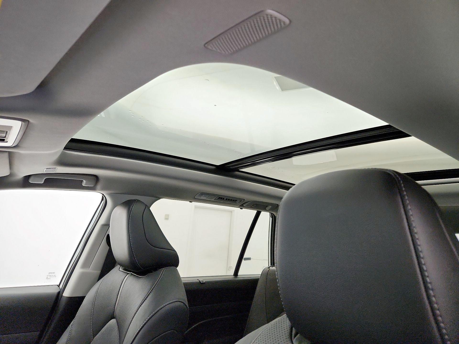 Thumbnail: 2024 Toyota Grand Highlander - 19