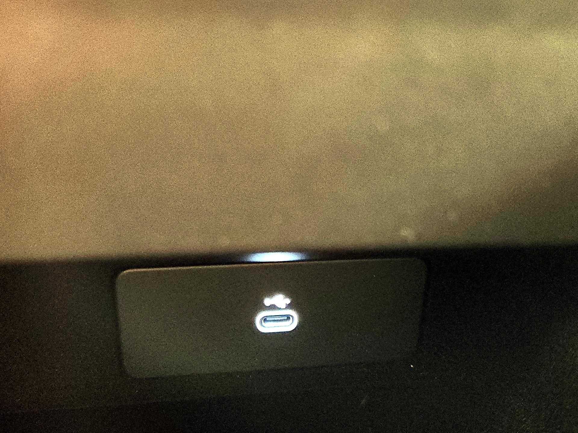 Thumbnail: 2025 Land Rover Range Rover Sport - 19