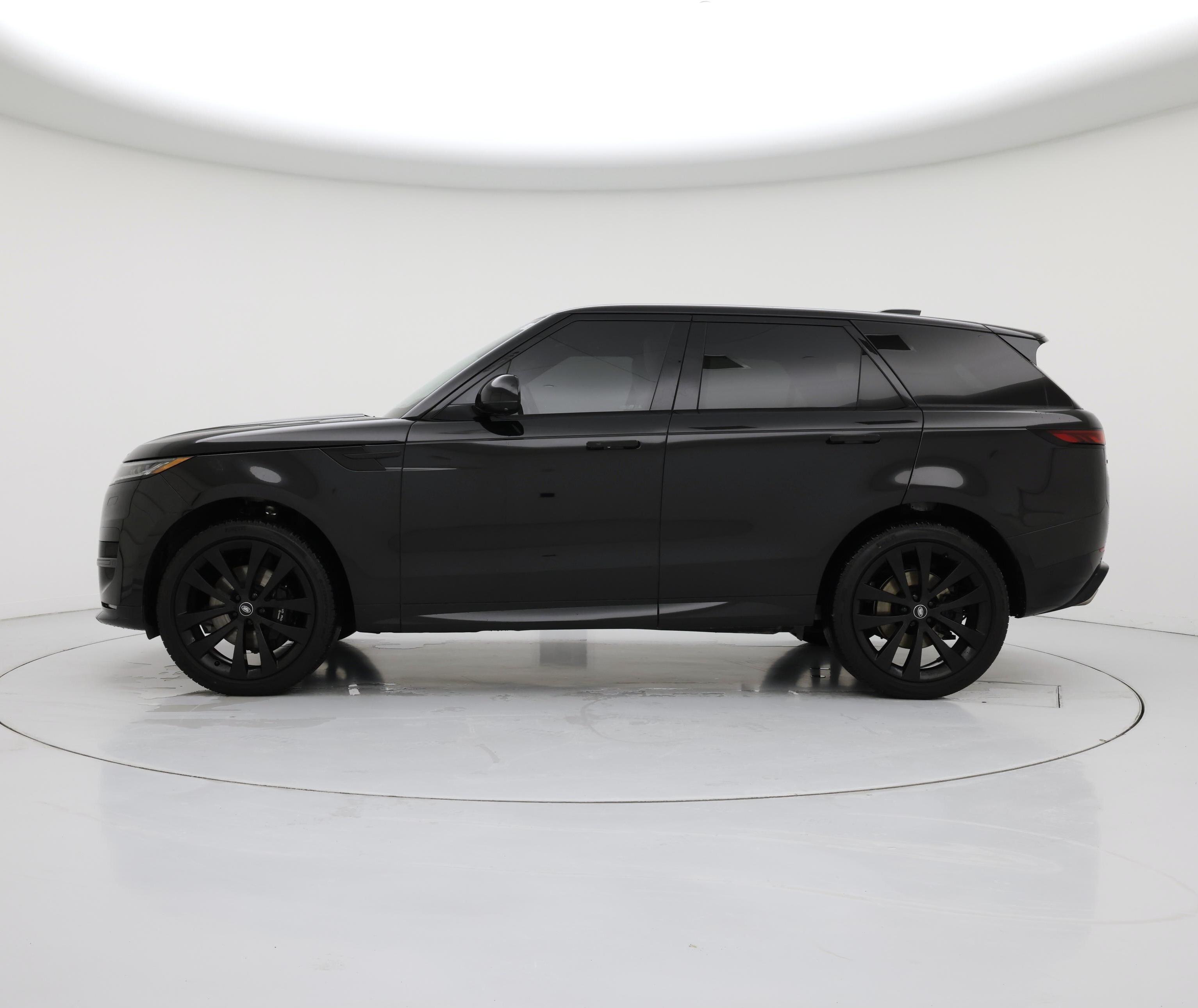Thumbnail: 2025 Land Rover Range Rover Sport - 3