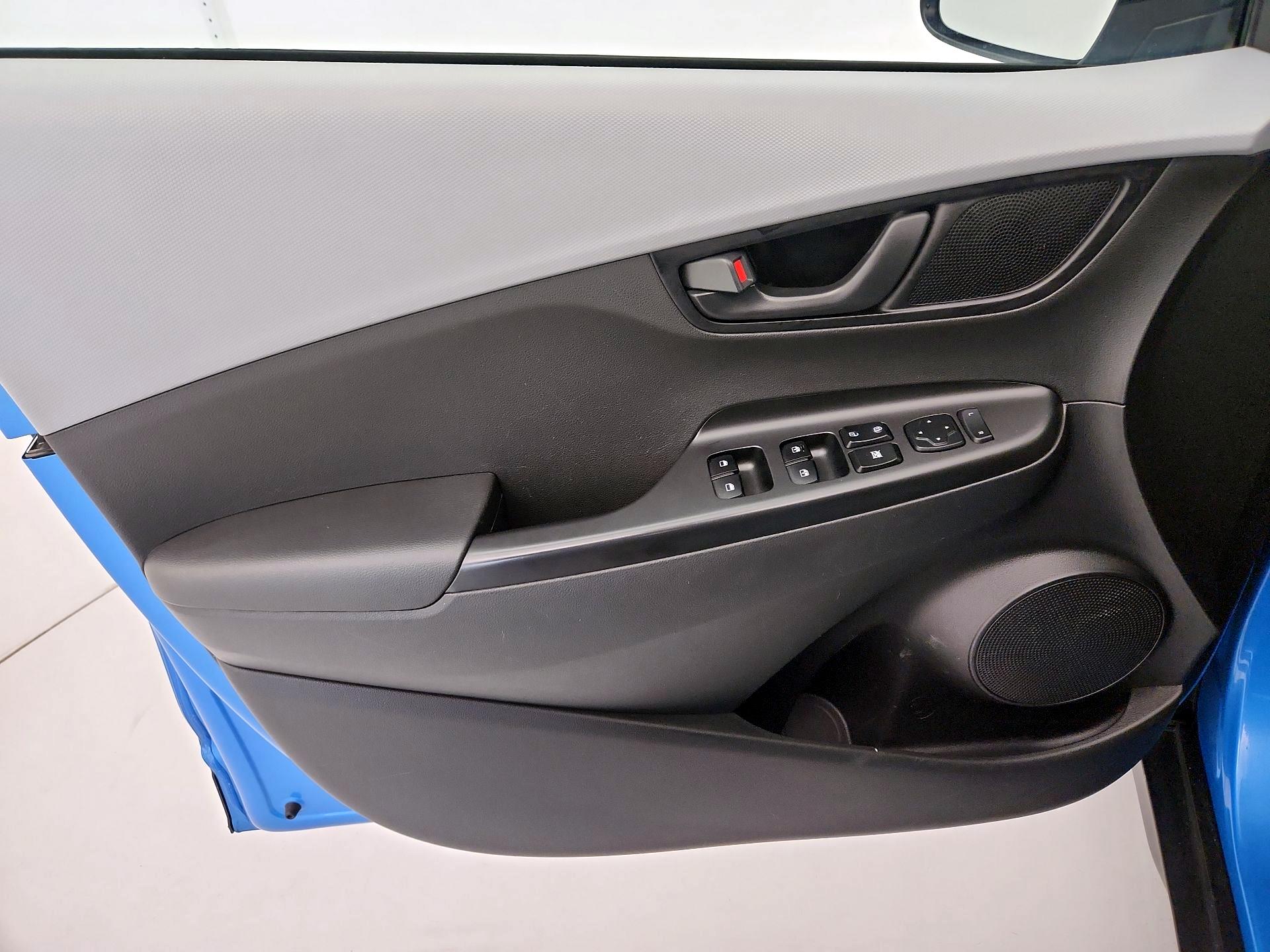 Thumbnail: 2020 Hyundai Kona - 12