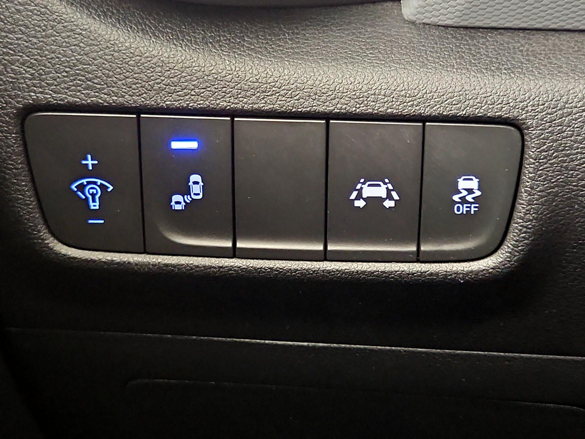 Thumbnail: 2020 Hyundai Kona - 13