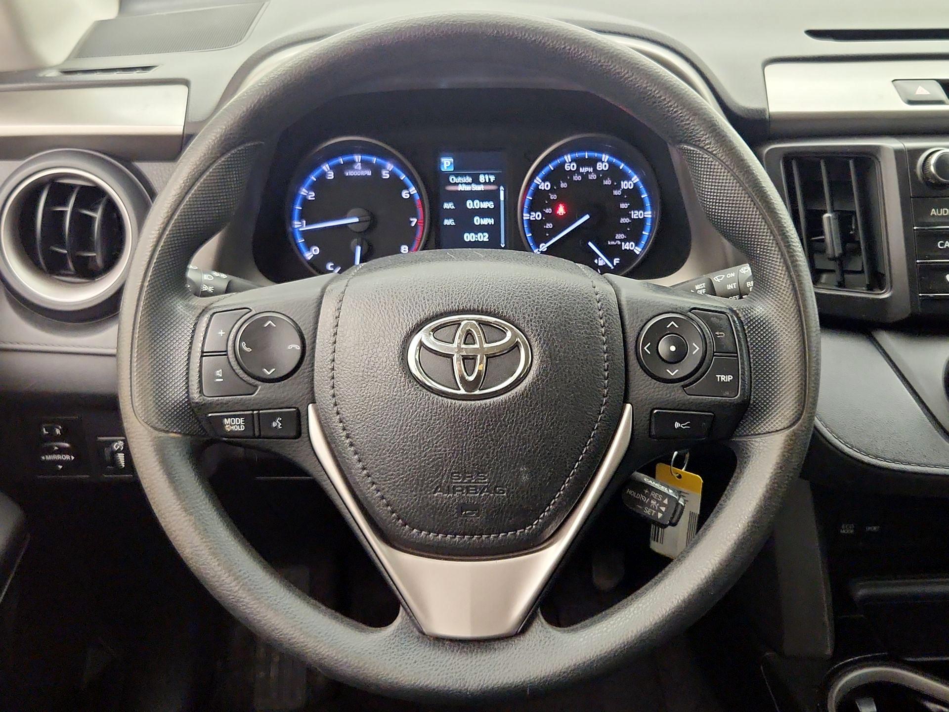 Thumbnail: 2017 Toyota RAV4 - 10