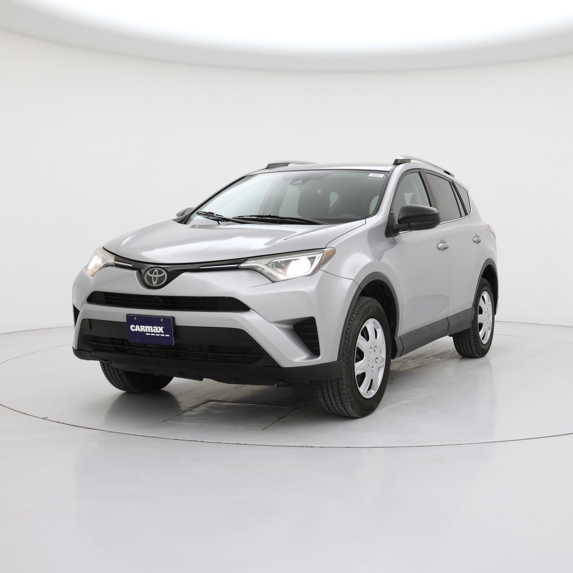 Thumbnail: 2017 Toyota RAV4 - 4