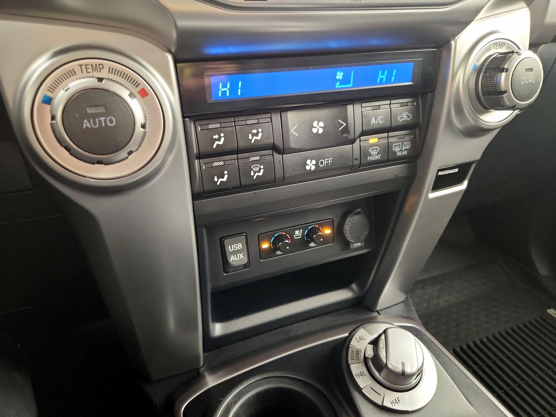 Thumbnail: 2019 Toyota 4Runner - 16