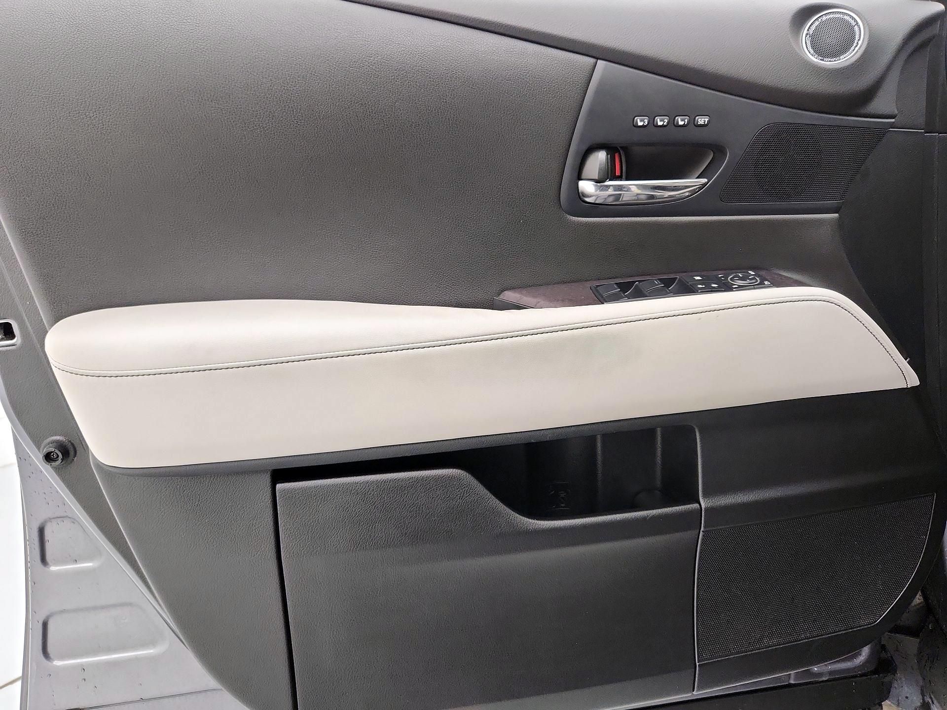 Thumbnail: 2015 Lexus RX - 12