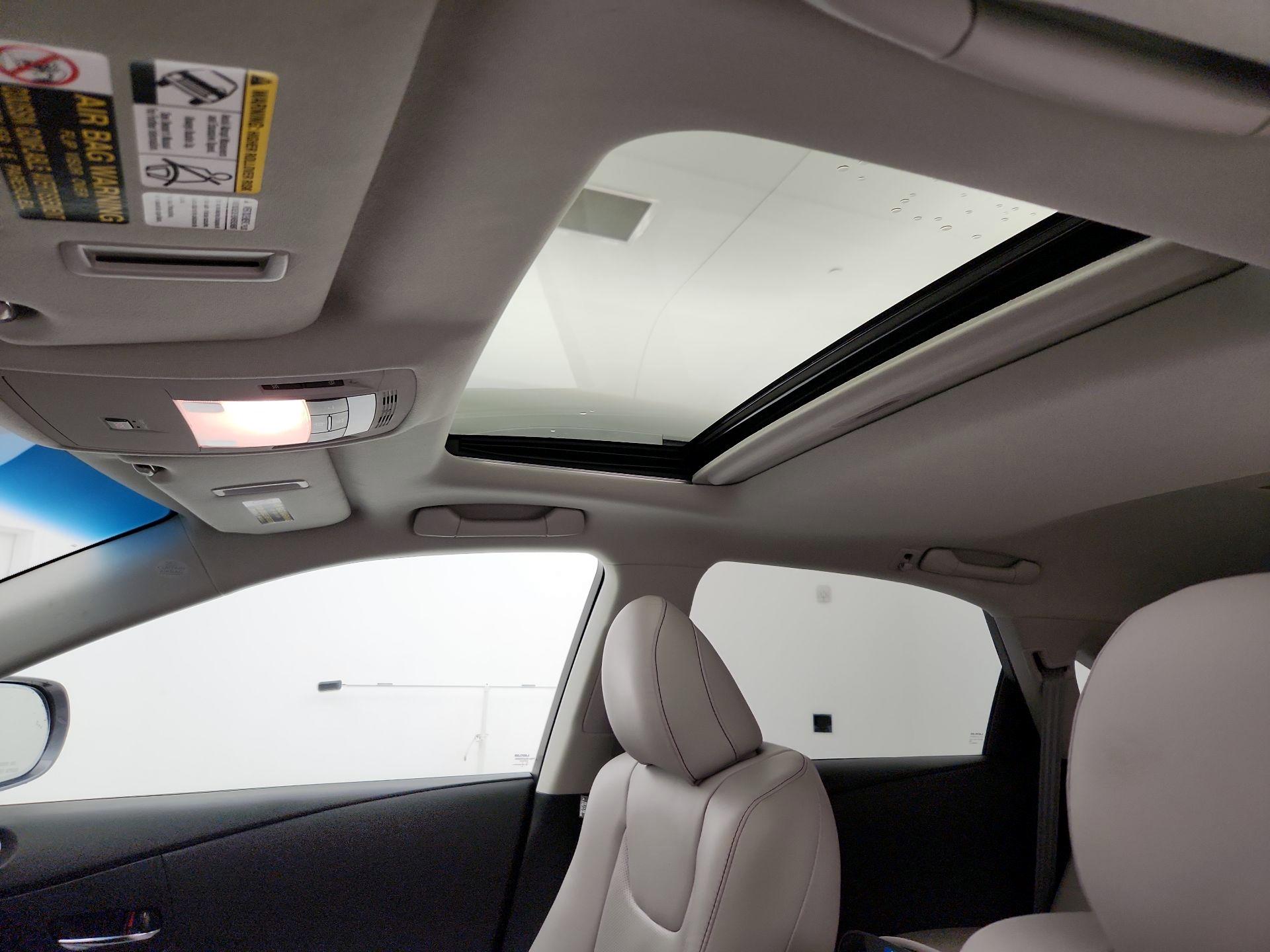 Thumbnail: 2015 Lexus RX - 19