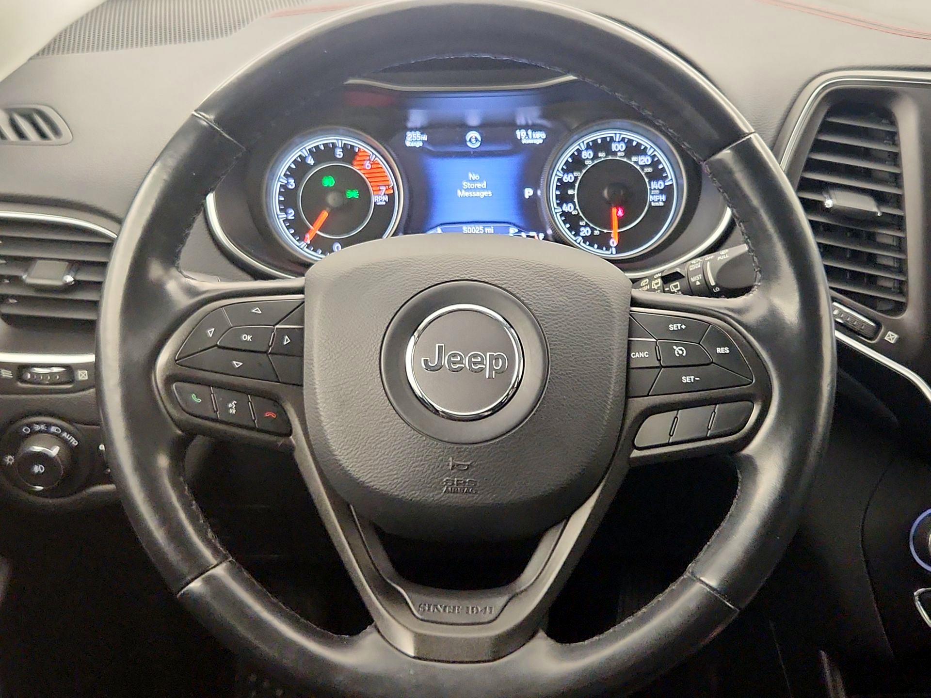 Thumbnail: 2020 Jeep Cherokee - 10