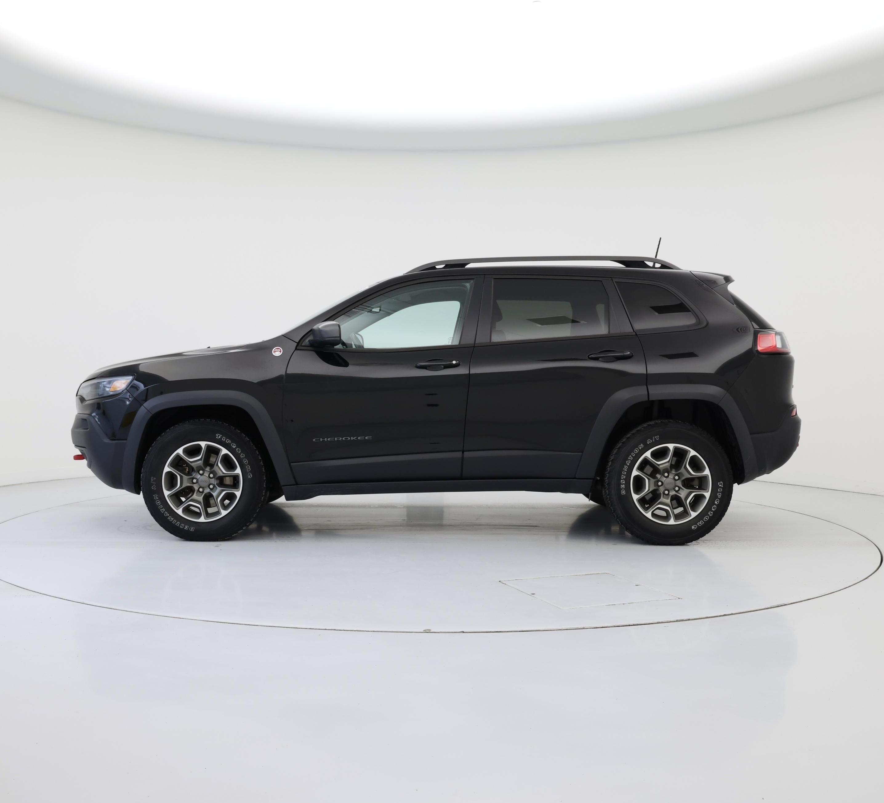 Thumbnail: 2020 Jeep Cherokee - 3
