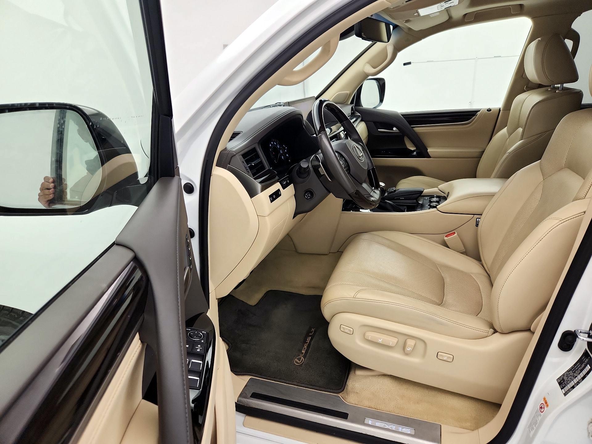 Thumbnail: 2018 Lexus LX - 11