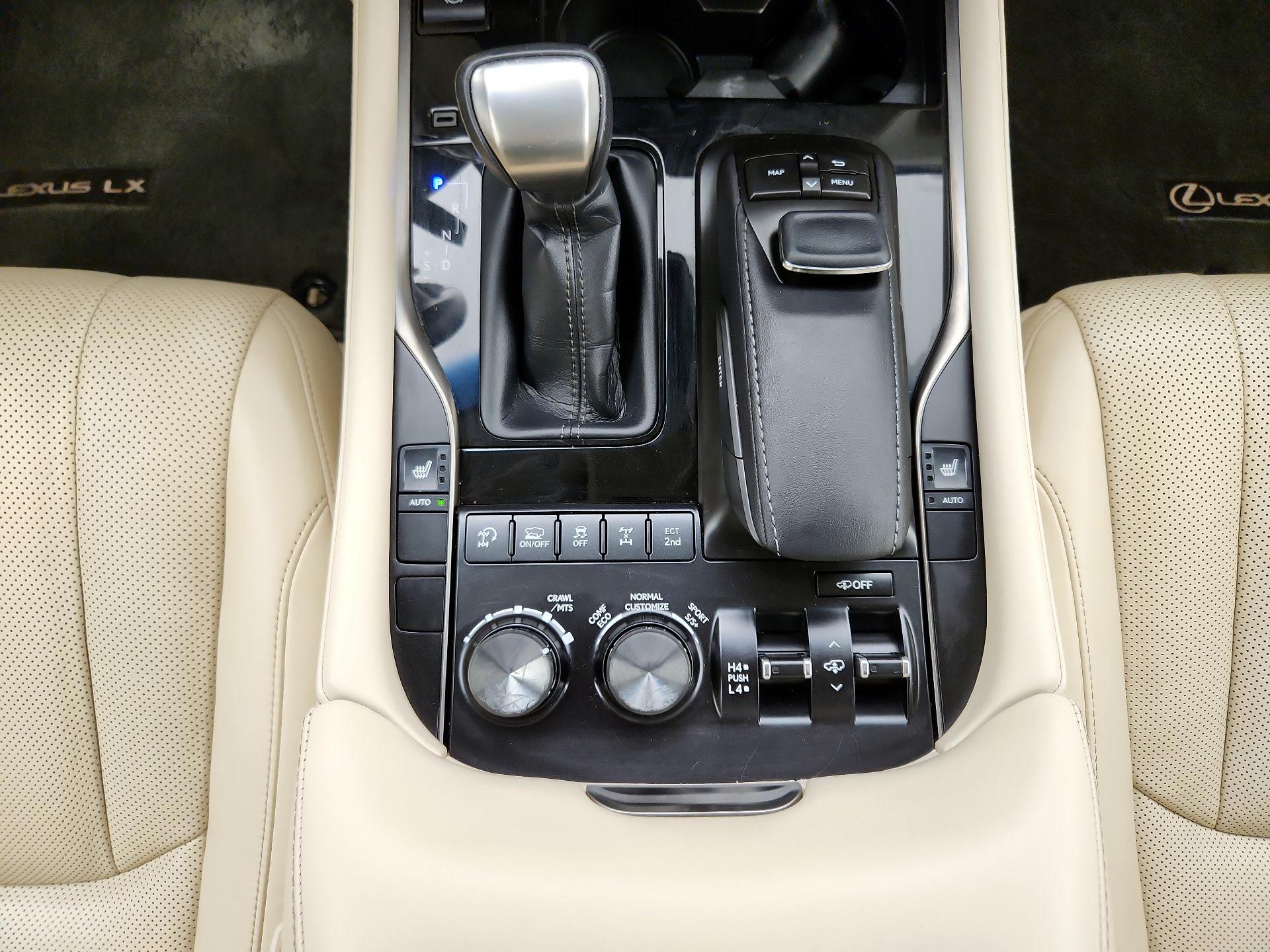 Thumbnail: 2018 Lexus LX - 18