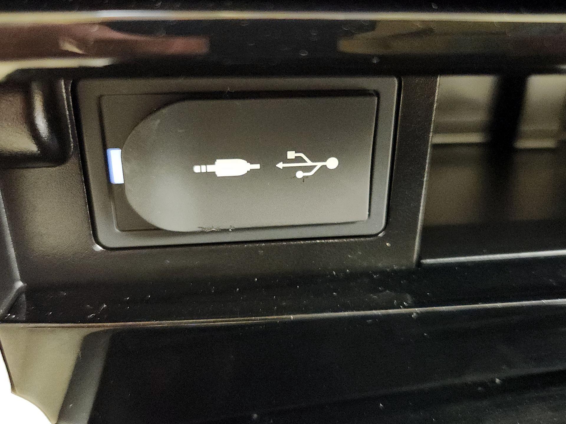 Thumbnail: 2018 Lexus LX - 19