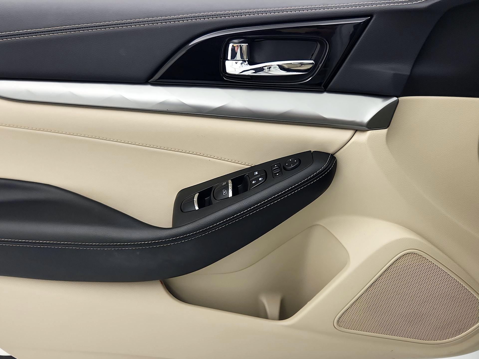 Thumbnail: 2021 Nissan Maxima - 12