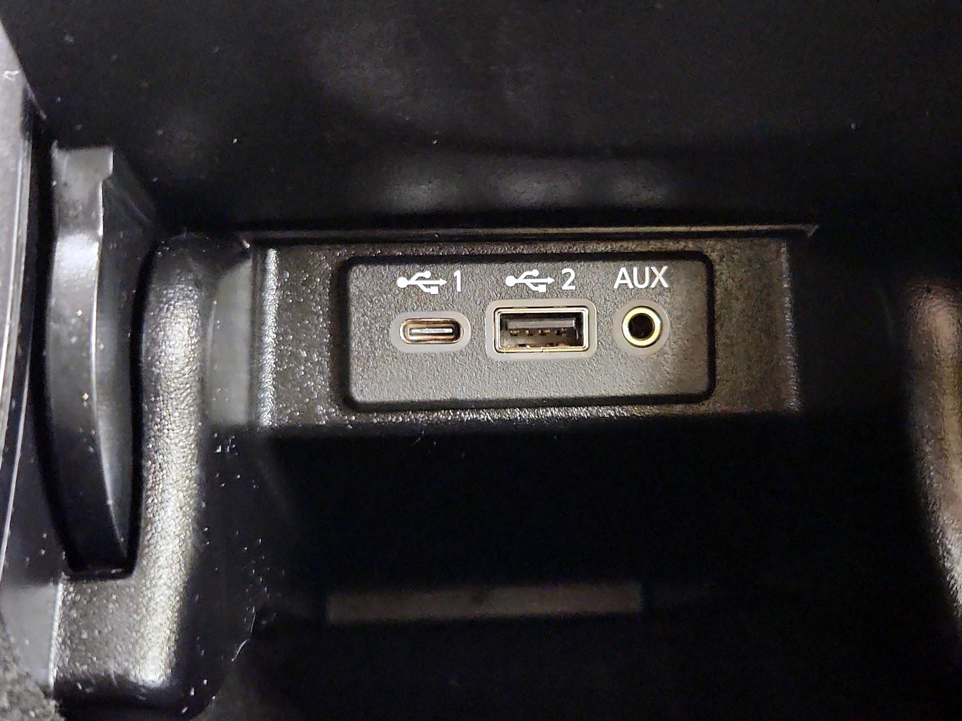 Thumbnail: 2021 Nissan Maxima - 19