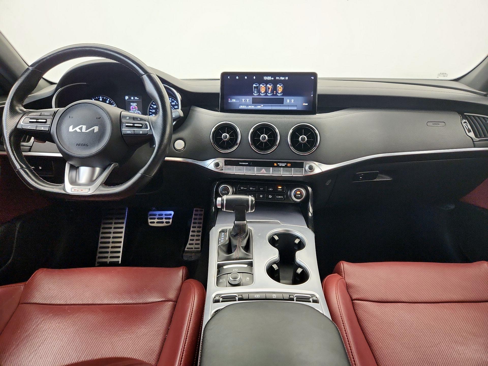 Thumbnail: 2022 Kia Stinger - 9