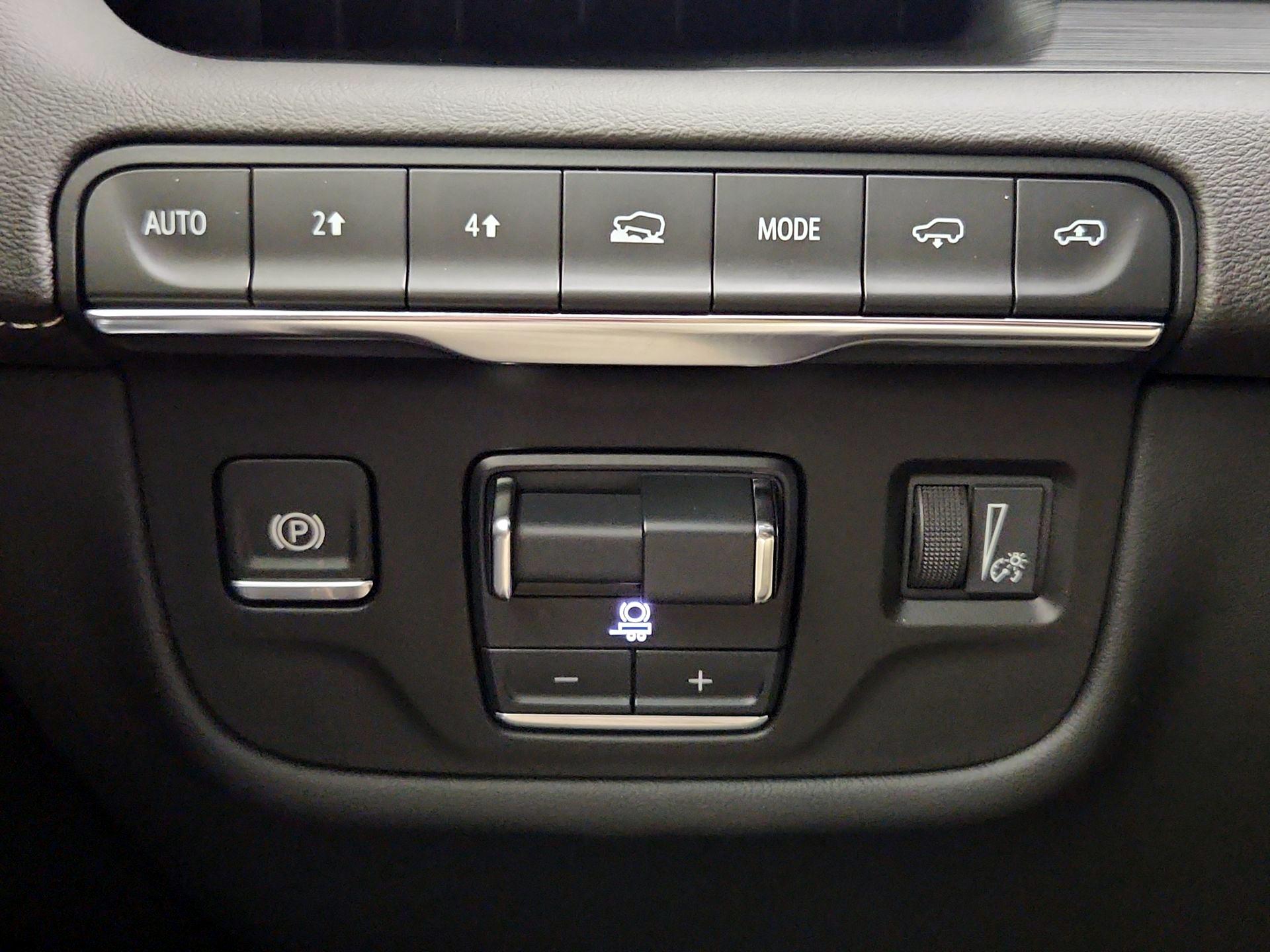 Thumbnail: 2024 Cadillac Escalade - 13