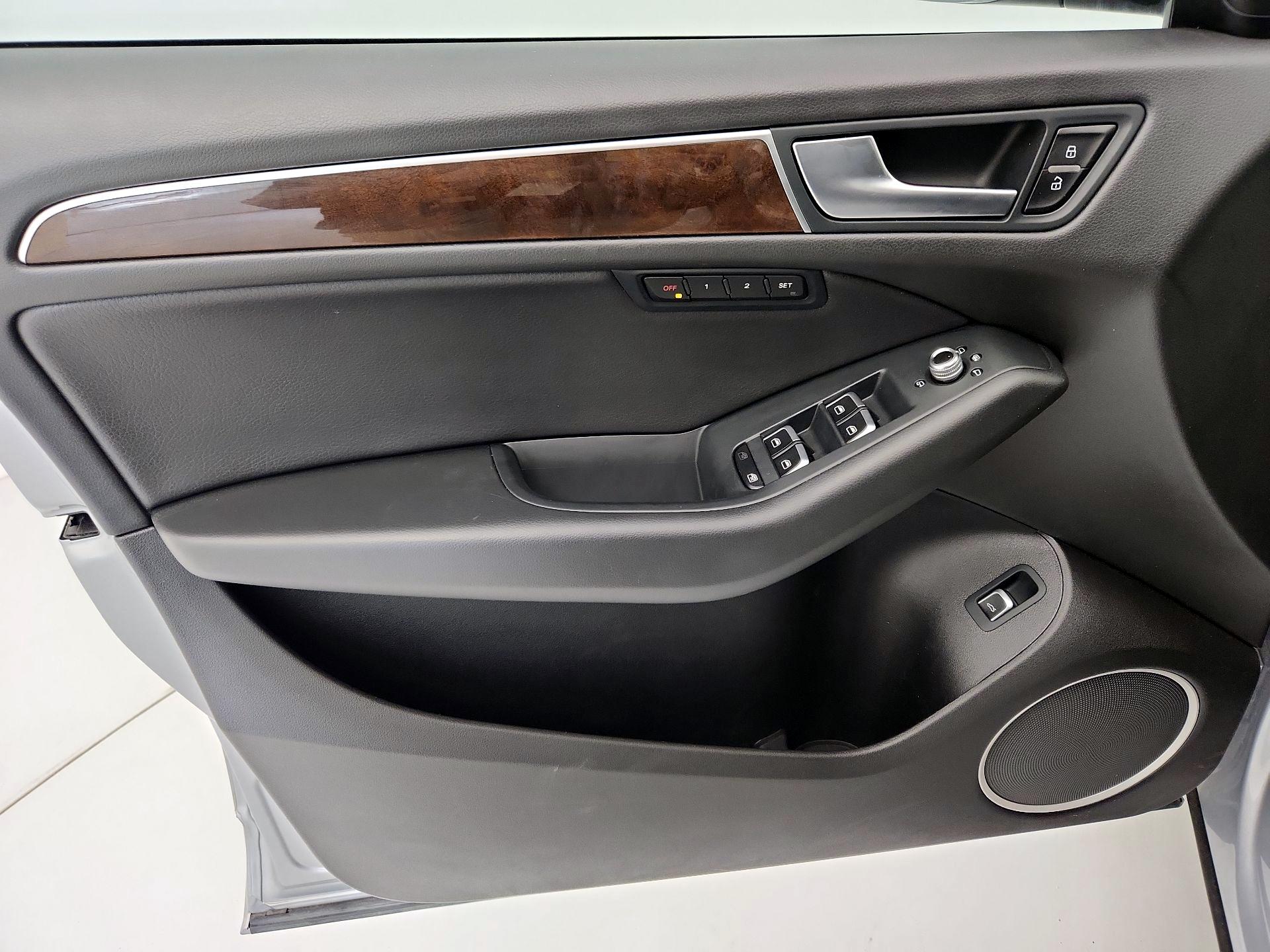 Thumbnail: 2016 Audi Q5 - 12