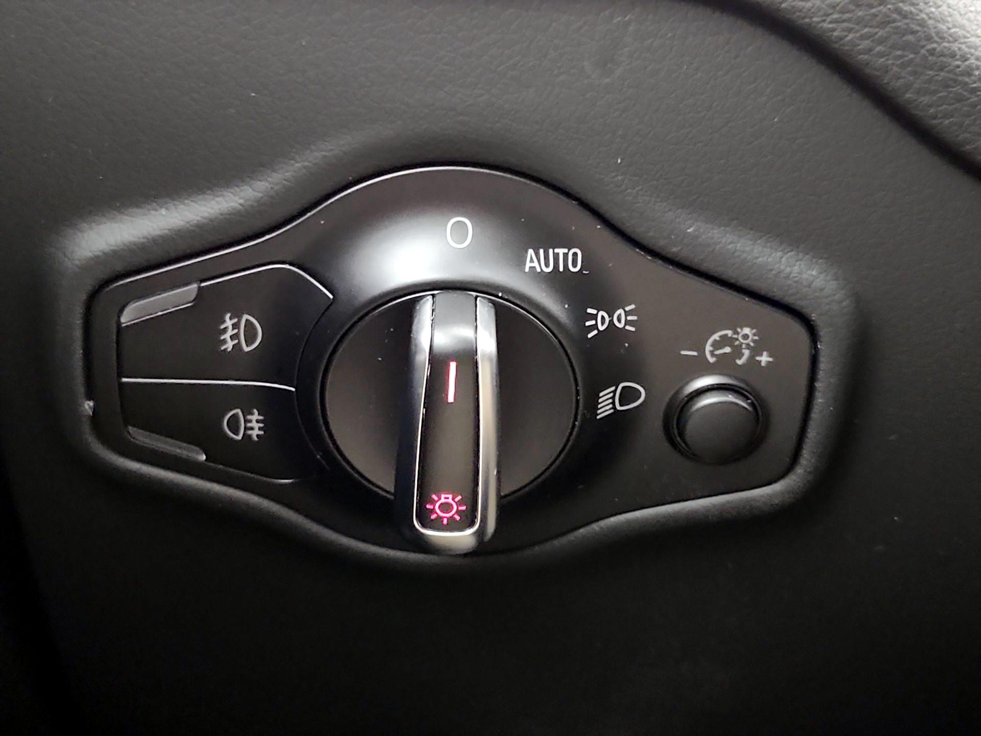 Thumbnail: 2016 Audi Q5 - 13