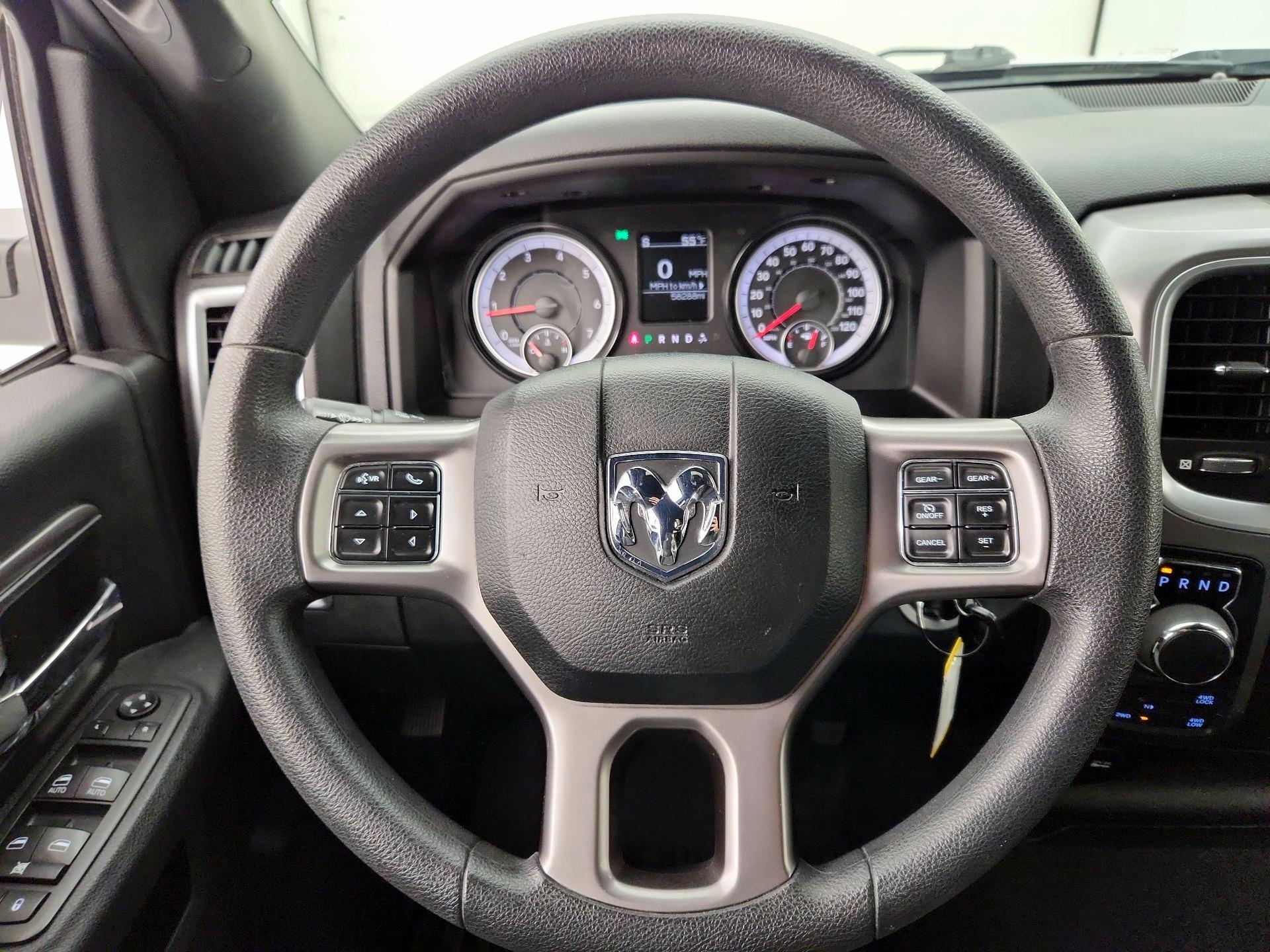 Thumbnail: 2021 RAM 1500 Classic - 10