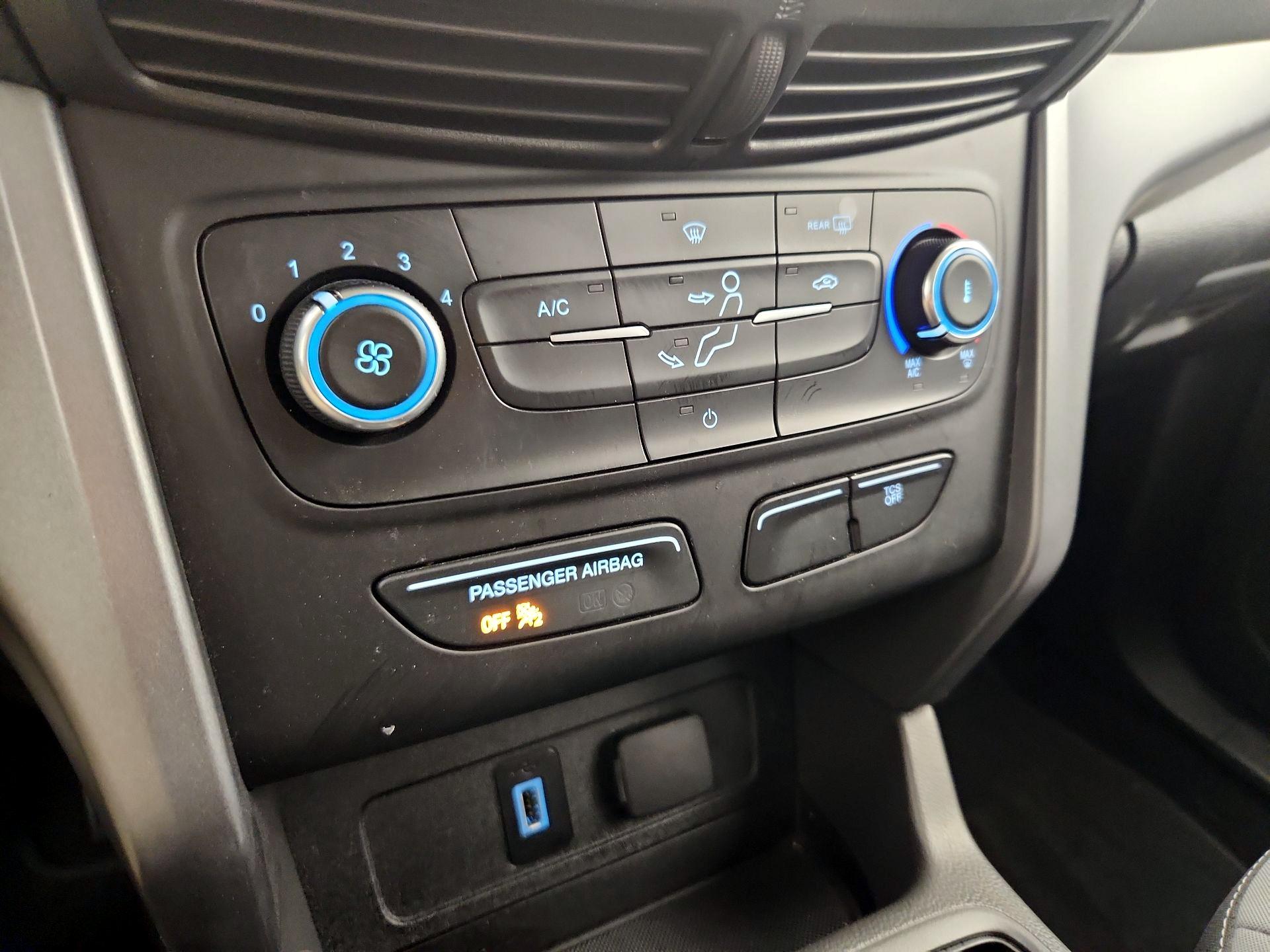 Thumbnail: 2017 Ford Escape - 16