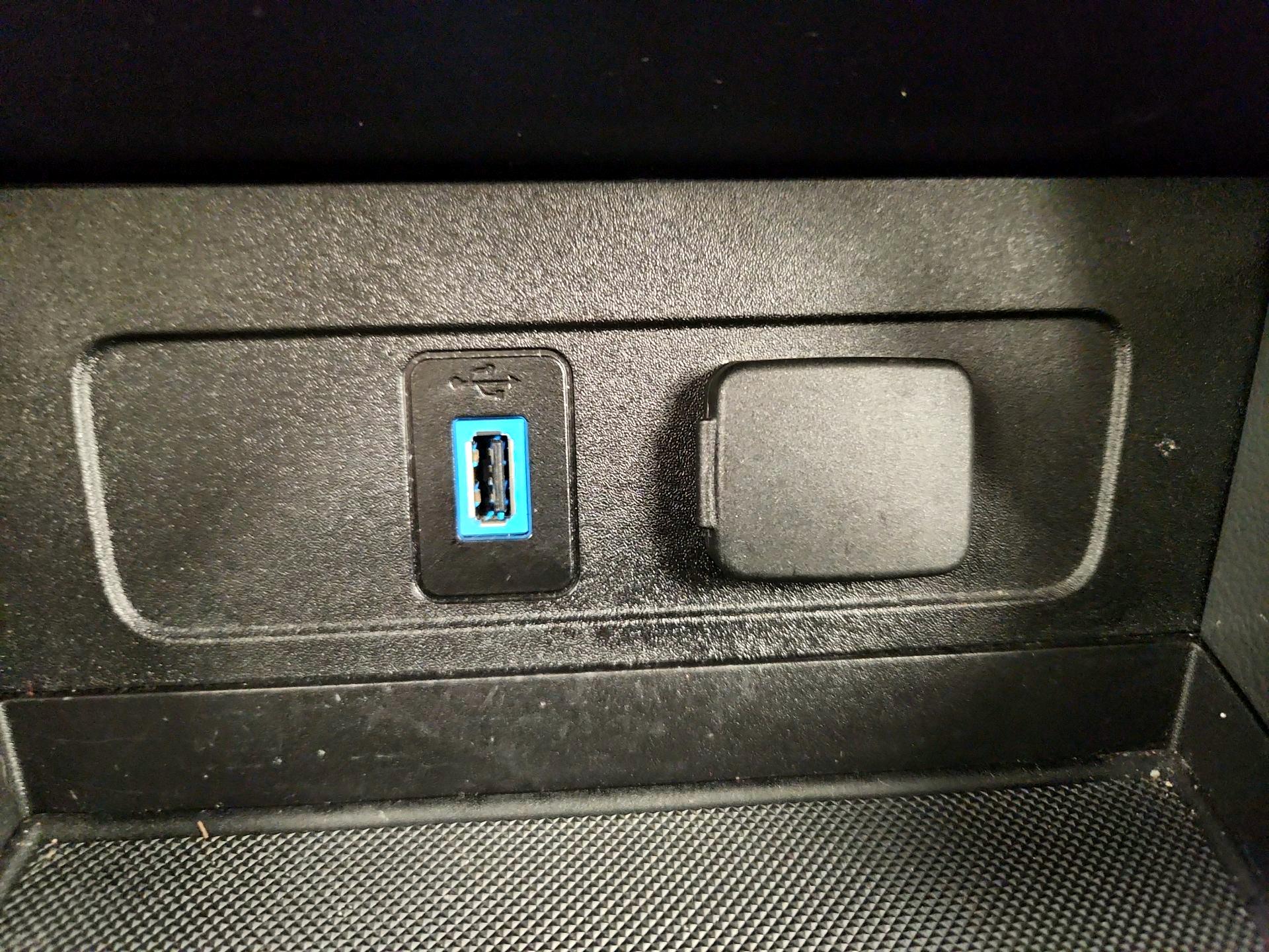 Thumbnail: 2017 Ford Escape - 18