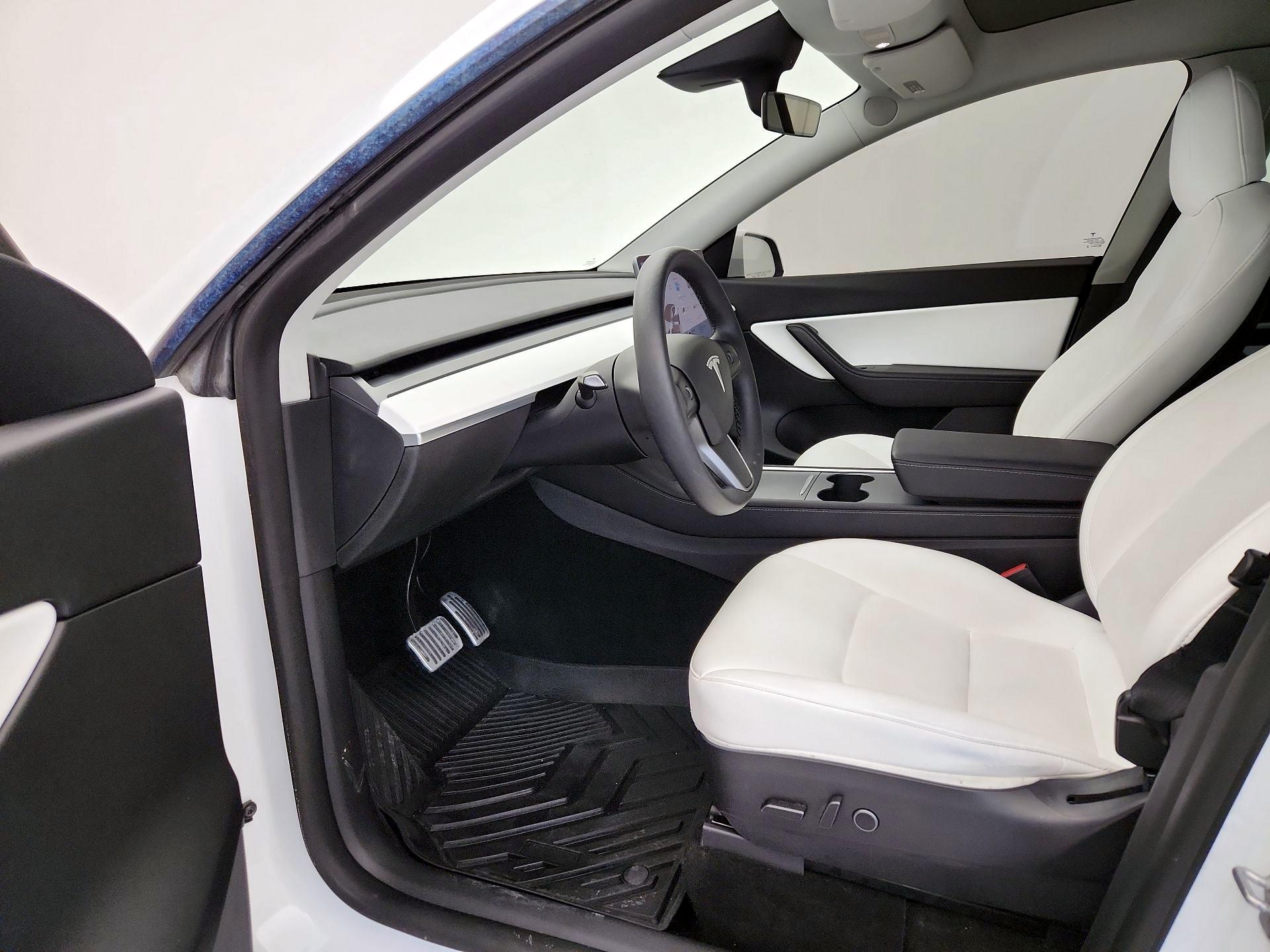 Thumbnail: 2022 Tesla Model Y - 11