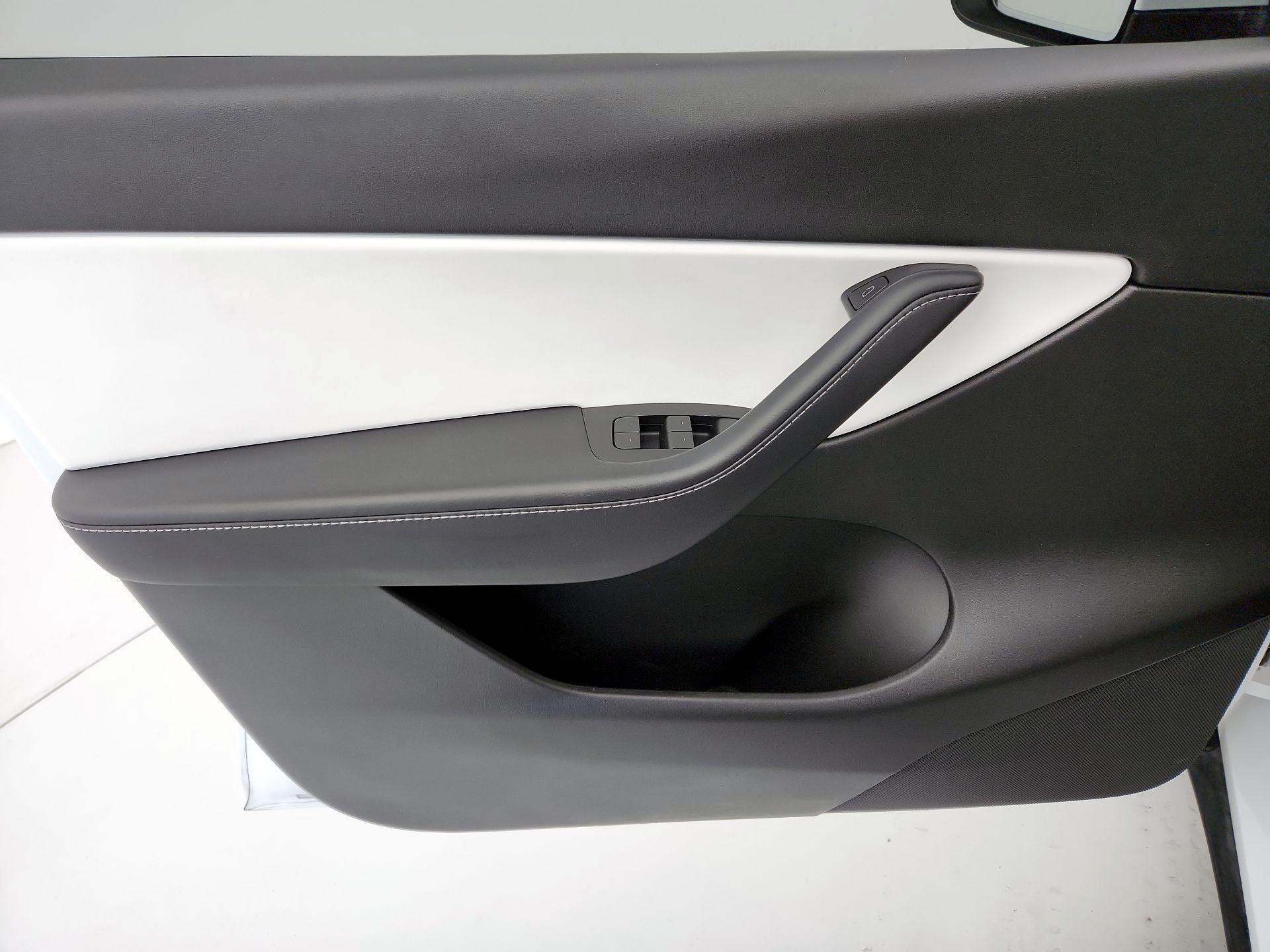 Thumbnail: 2022 Tesla Model Y - 12