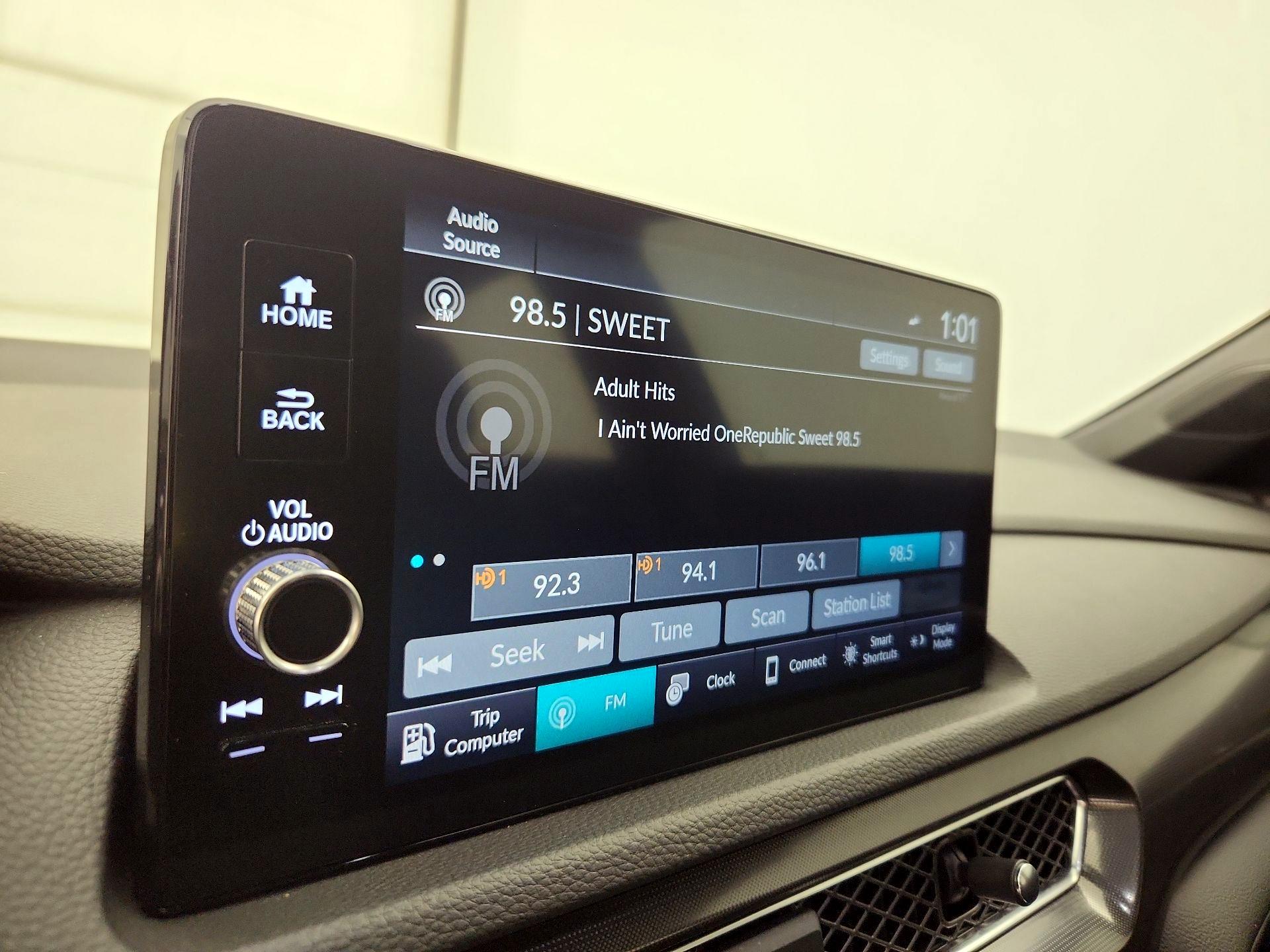 Thumbnail: 2023 Acura Integra - 15