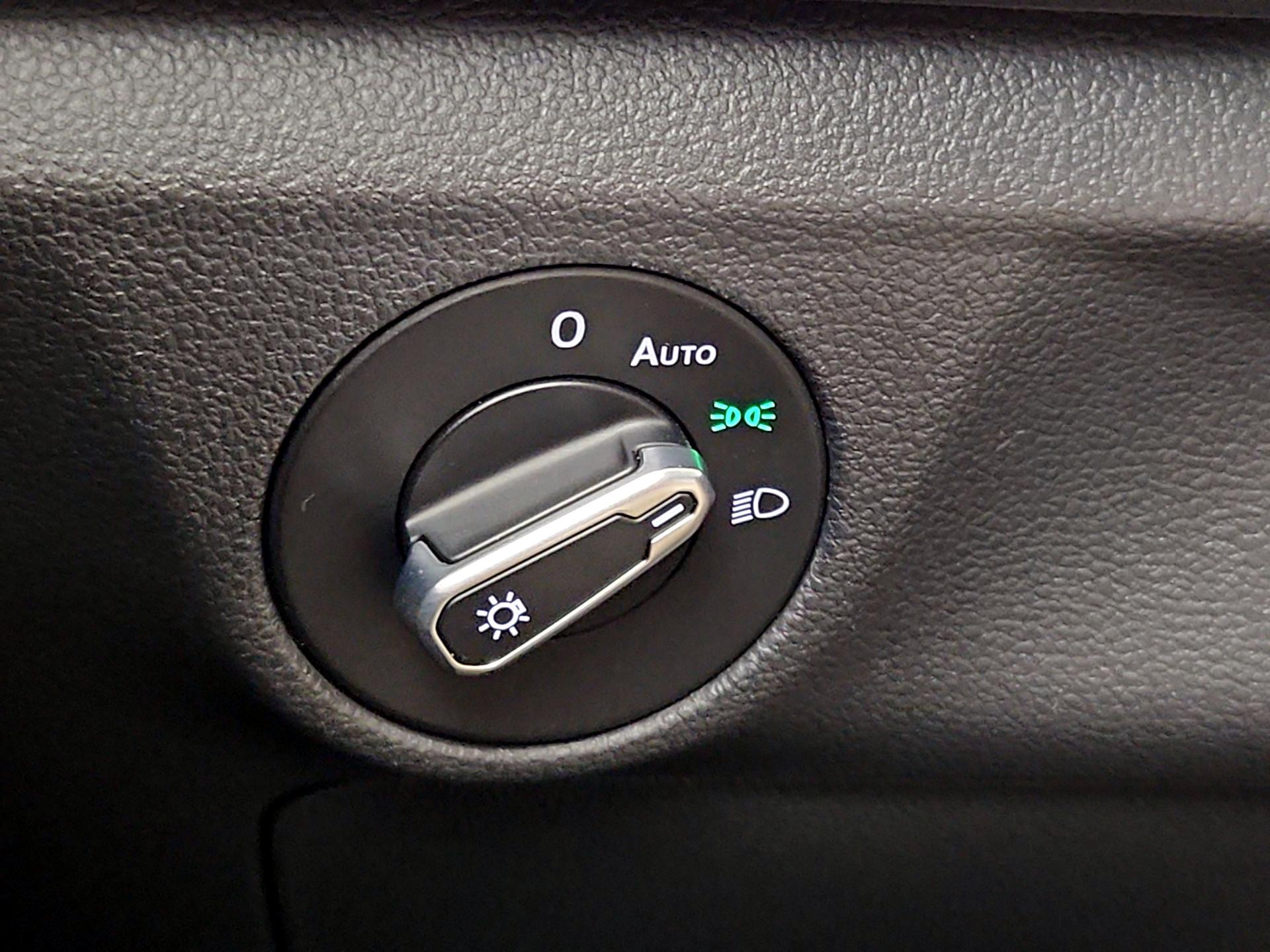 Thumbnail: 2023 Volkswagen Jetta - 13