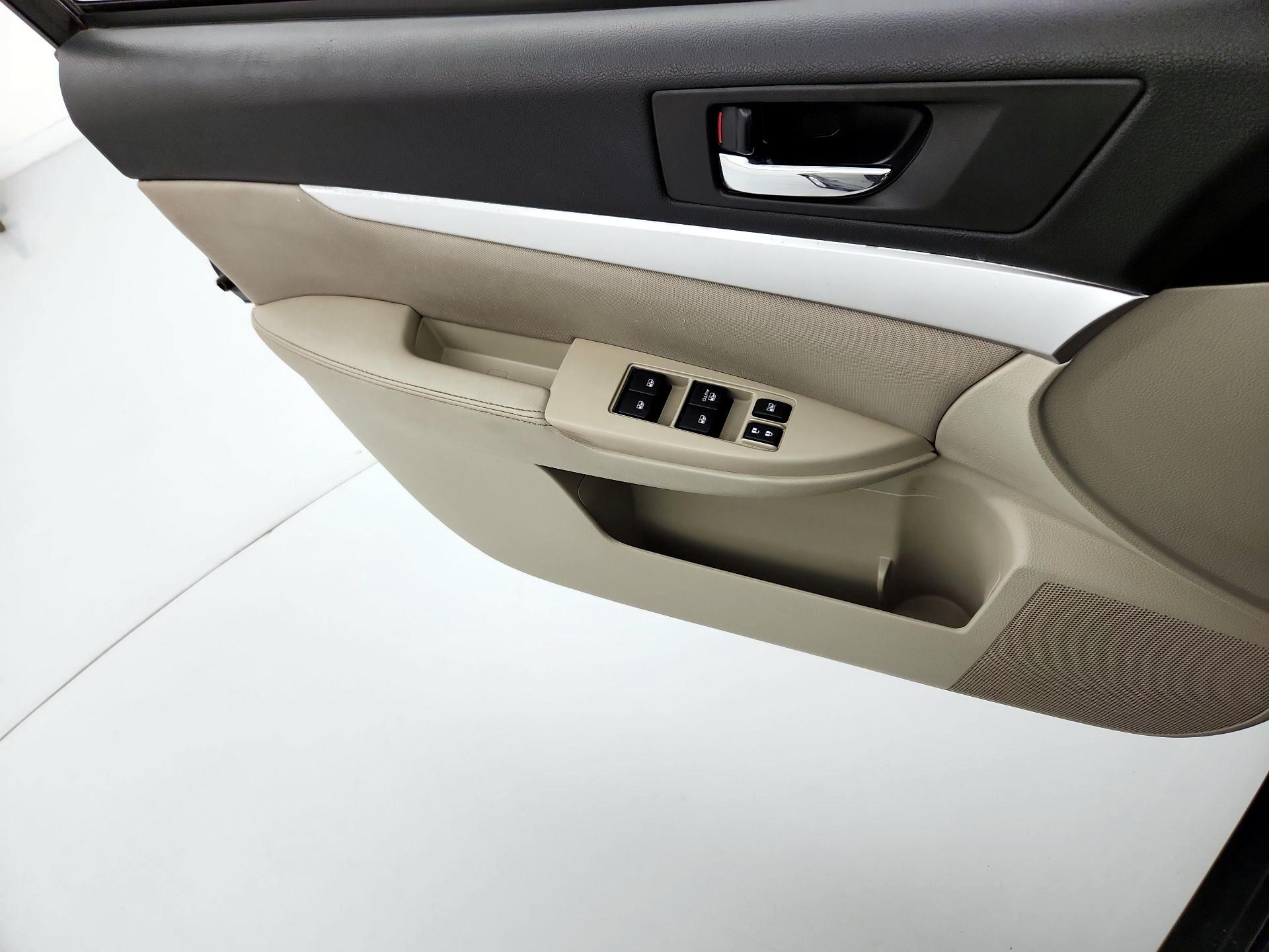 Thumbnail: 2014 Subaru Outback - 12